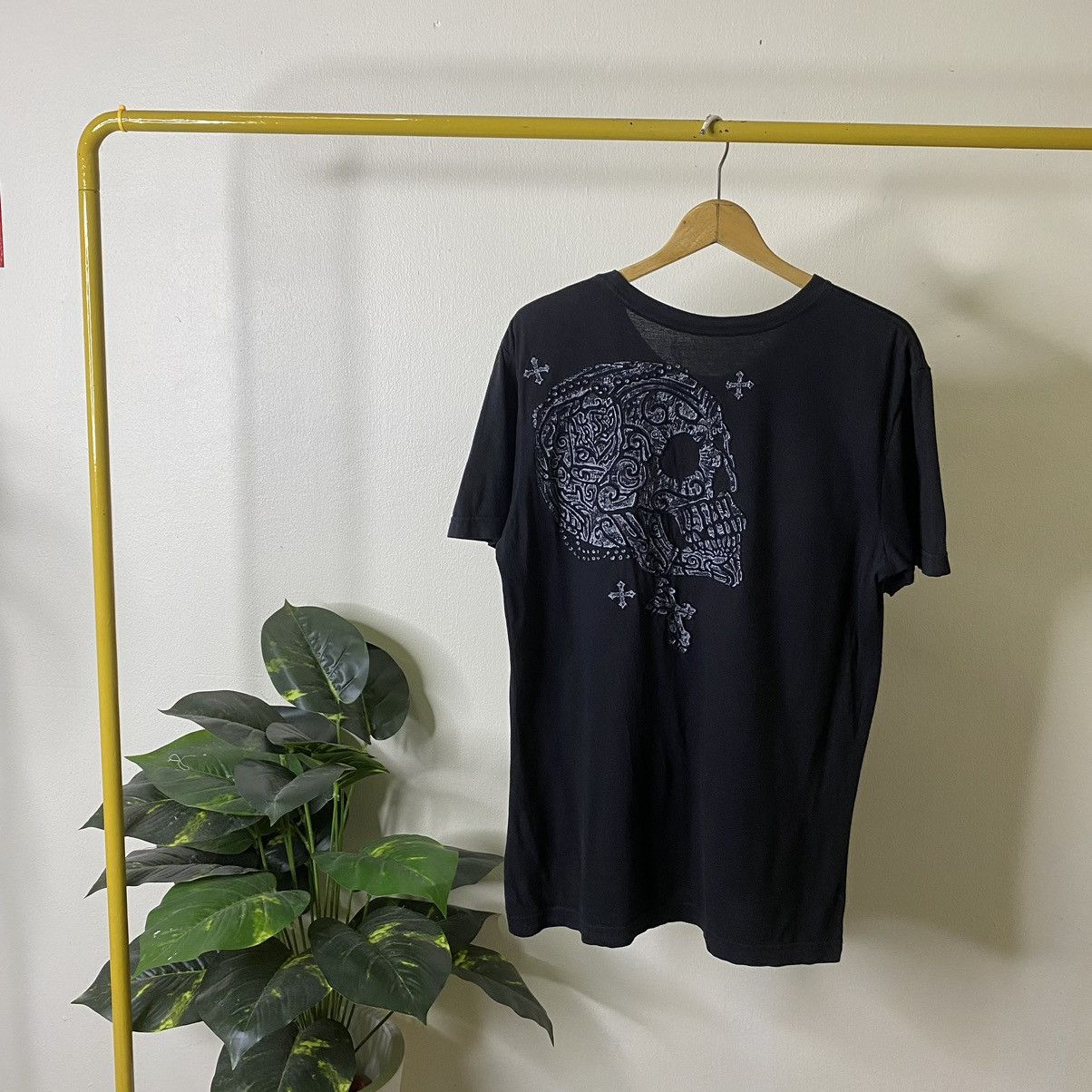 Affliction Affluence Skulls Cross Affliction Design Tee Size US M / EU 48-50 / 2 - 5 Thumbnail