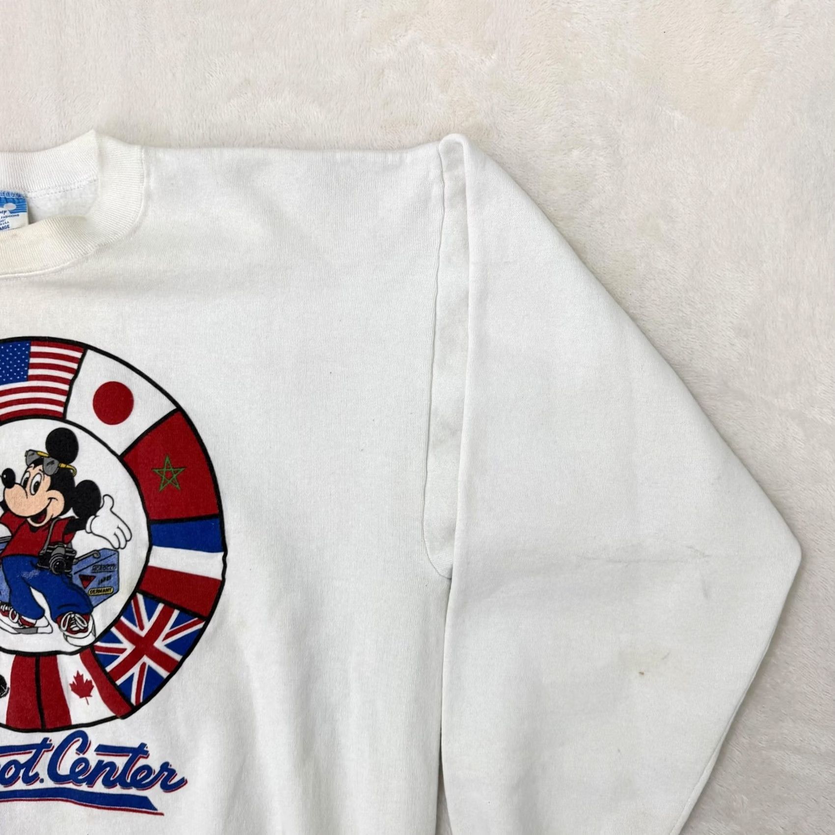 Disney VINTAGE Disney Mickey Mouse Epcot Center Sweatshirt Mens XL Flags Fleece USA Size US XL / EU 56 / 4 - 4 Thumbnail