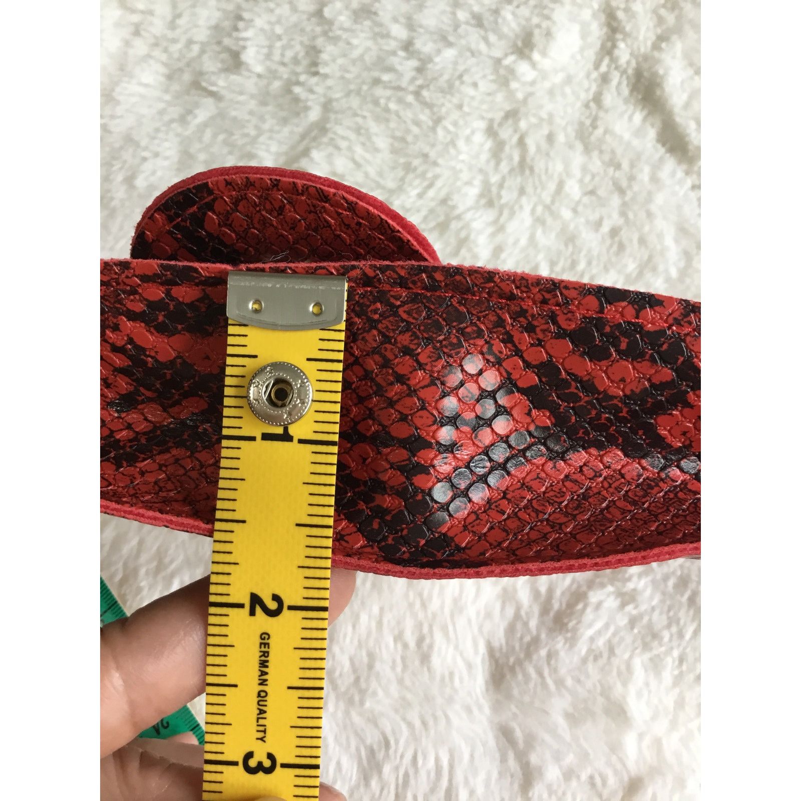 Other Red Faux Snake Leather Metal Rings Gold Chain Crossbody Bag Size ONE SIZE - 13 Thumbnail