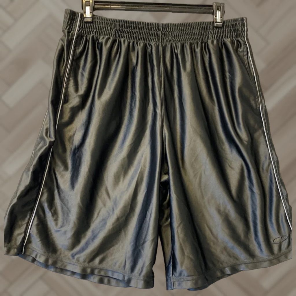 Champion VINTAGE Champion Athletic Shorts Men XL Black Pockets Drawstring 34-36 Sports Authentic Athleticwear Mens Size US 36 / EU 52 - 1 Thumbnail