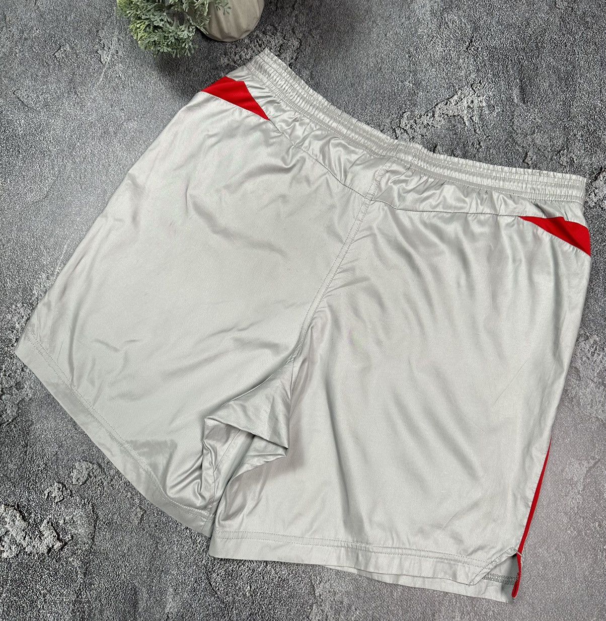 Umbro × Vintage Olympique Lyonnais vintage 2004 2005 Umbro shorts Size US 32 / EU 48 - 9 Thumbnail