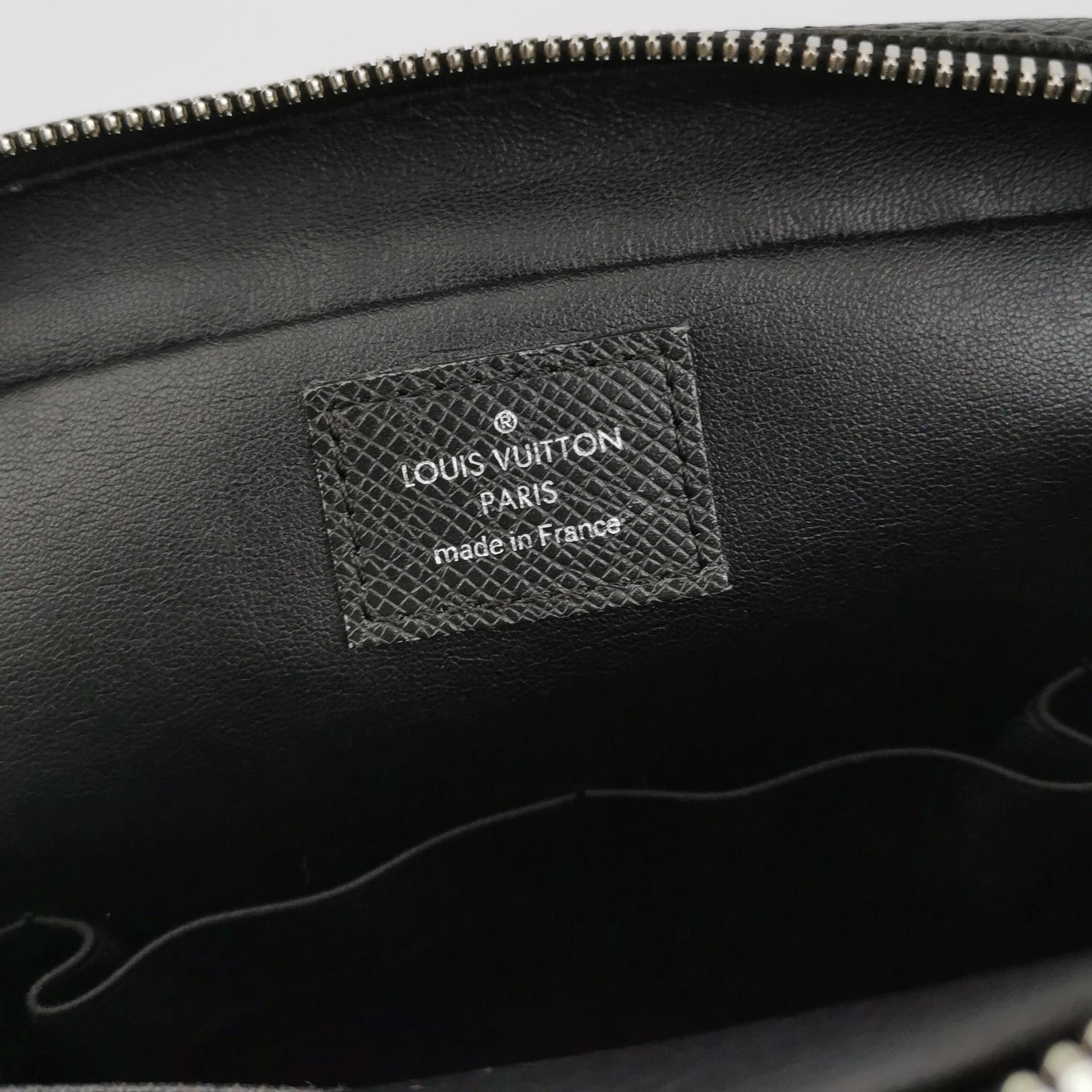 Louis Vuitton Louis Vuitton (LV) Cowhide Solid Zipper Clutch -y2506 Size ONE SIZE - 2 Thumbnail