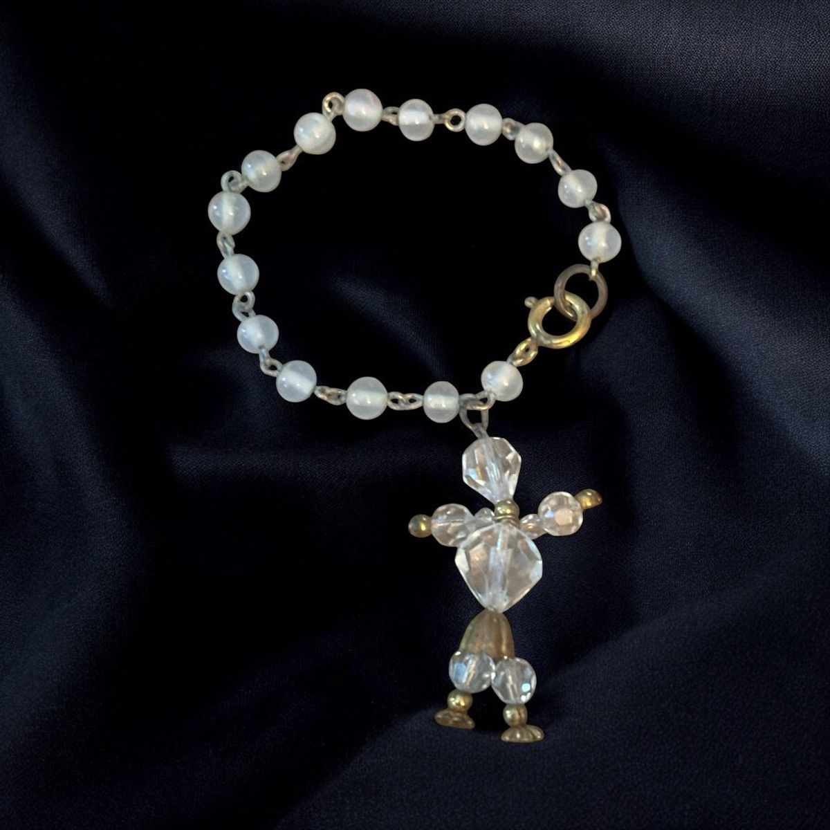 Vintage Vintage glass bead bracelet with crystal person charm Size ONE SIZE - 1 Thumbnail