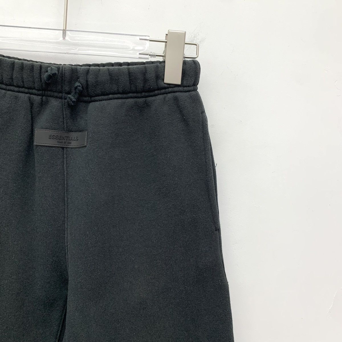 Essentials Essentials Black Logo Cotton Casual Sweatpants K26WX Size 28" / US 6 / IT 42 - 3 Thumbnail