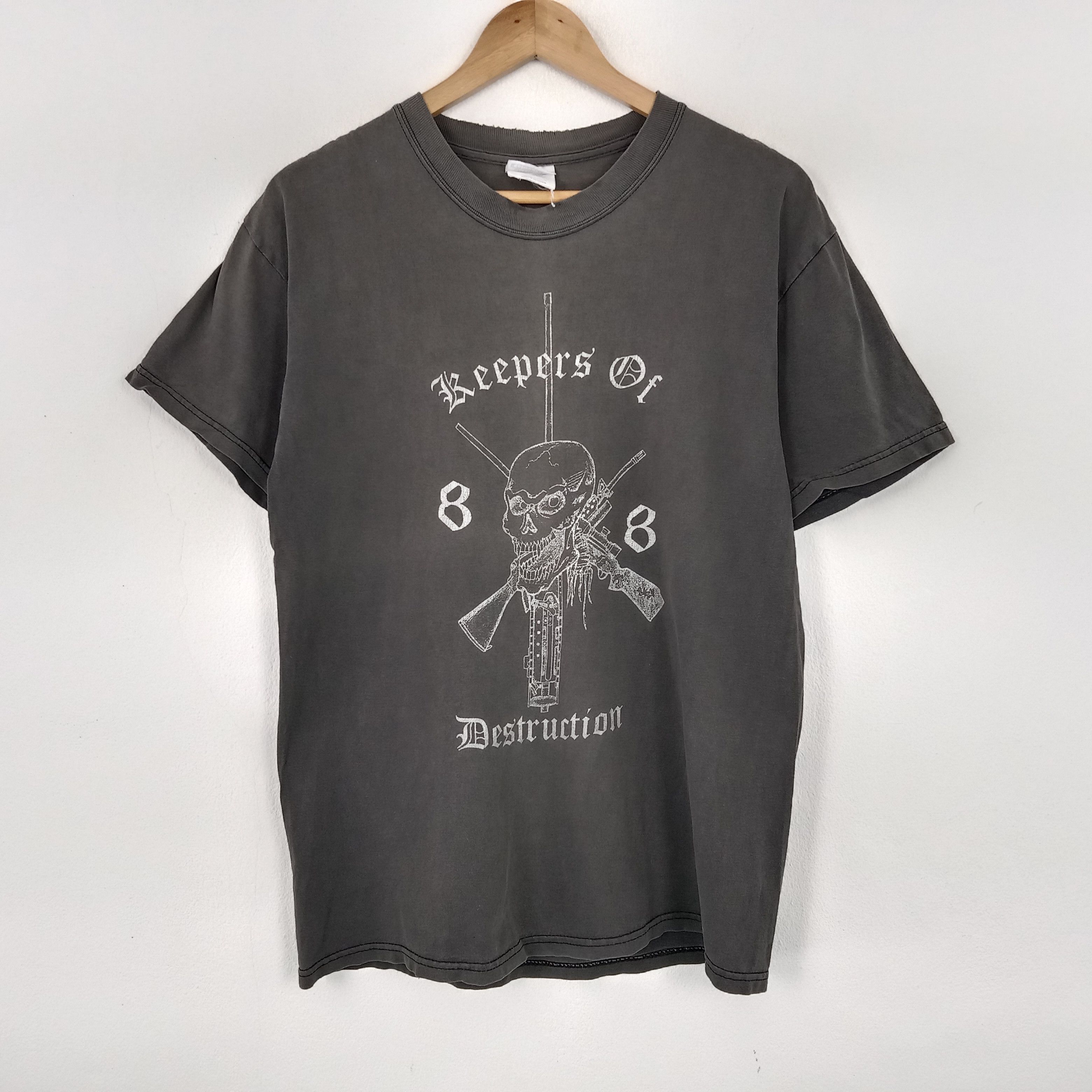 Vintage Vintage 88tees Keepers Of Distruction Distressed Tshirt Size US M / EU 48-50 / 2 - 1 Thumbnail