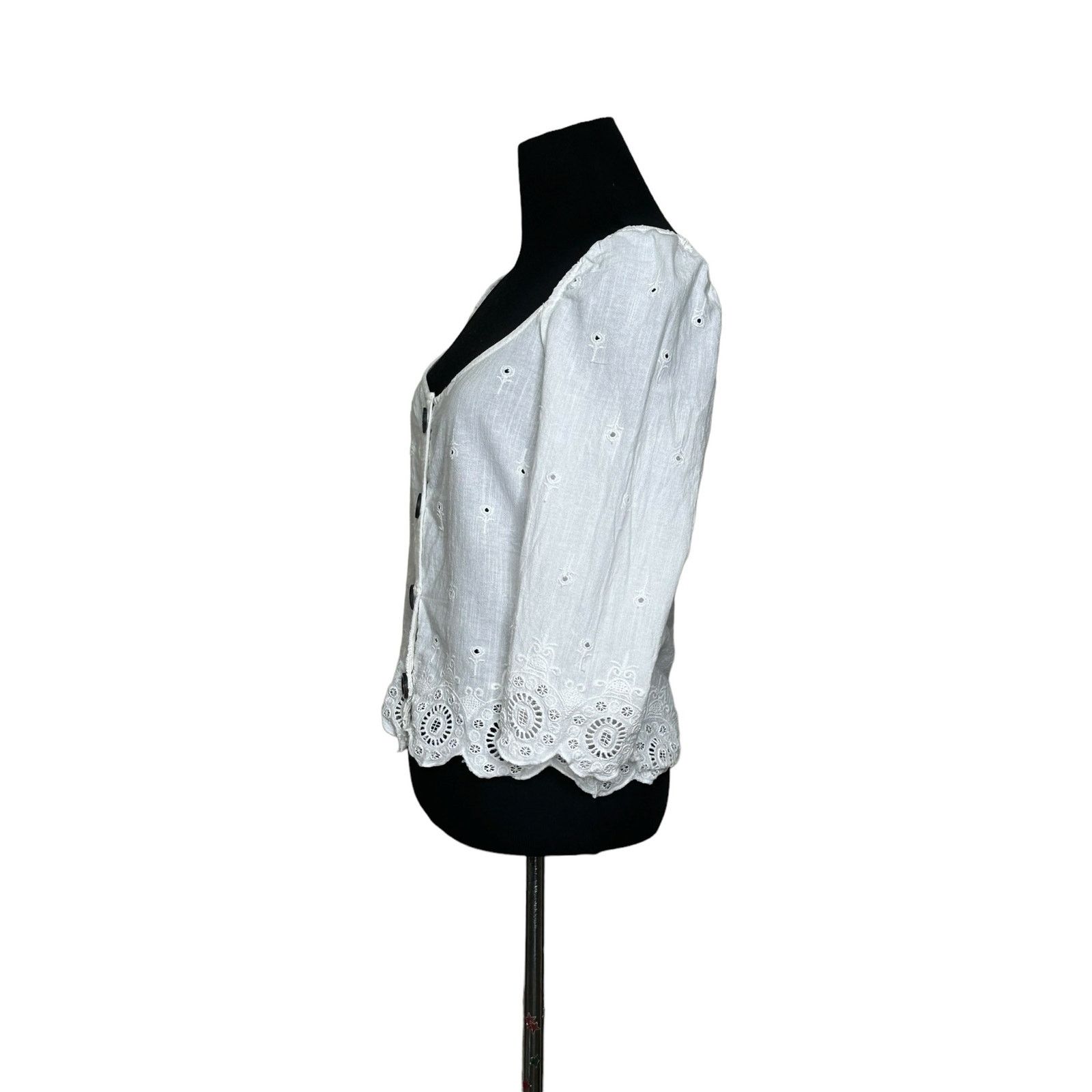 Zara Zara white eyelet off shoulder button blouse size XS Size XS / US 0-2 / IT 36-38 - 7 Thumbnail