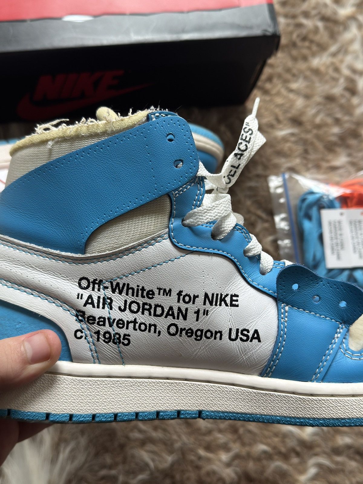 Jordan Brand × Off-White OFF WHITE x Air Jordan 1 Retro High OG UNC Size US 10 / EU 43 - 2 Thumbnail