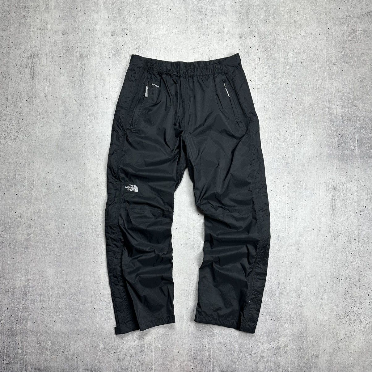 The North Face Vintage The North Face Hyvent Nylon Pants size XL Size US 36 / EU 52 - 1 Thumbnail