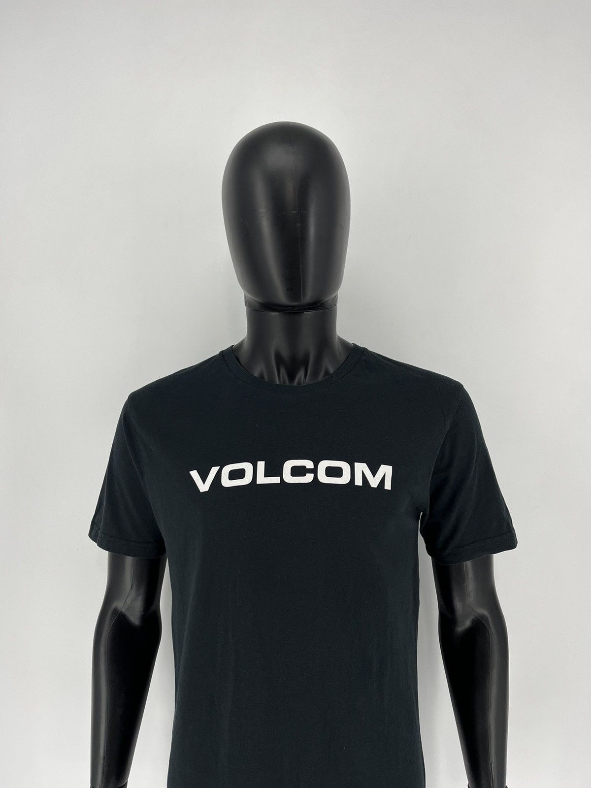 Vintage × Volcom Vintage Y2K Volcom Stone Skateboard Pin Logo Design Tshirt Size US M / EU 48-50 / 2 - 1 Thumbnail