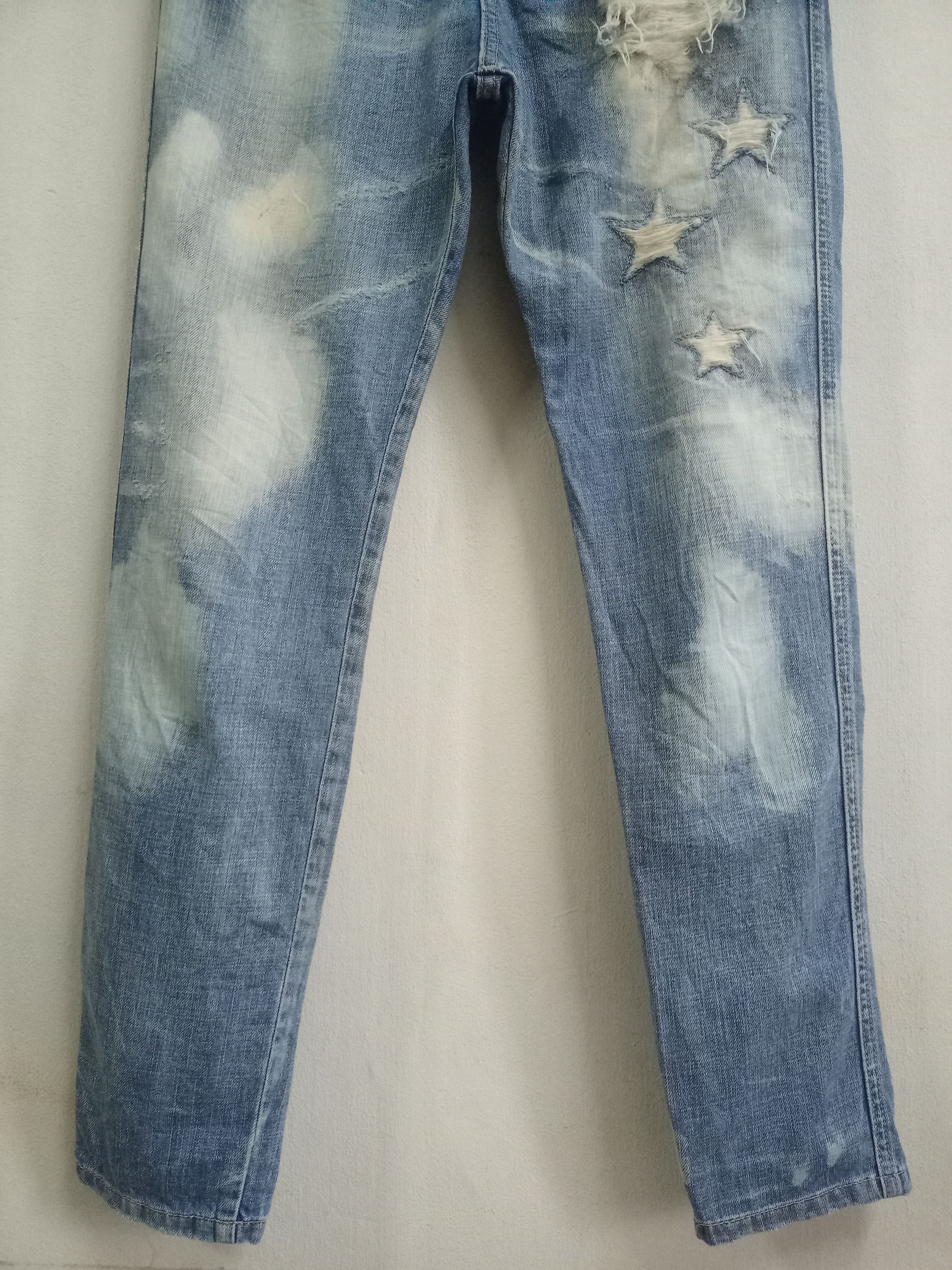 Japanese Brand Vintage Japanese Brand Acid Wash Distressed Style Jeans Size US 29 - 6 Thumbnail