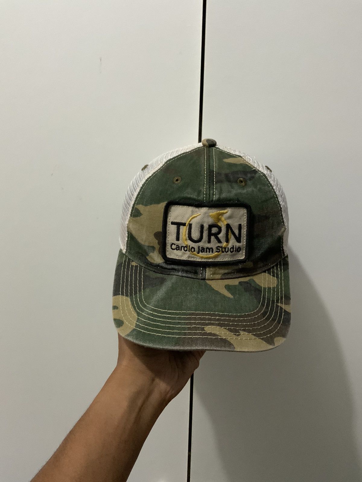 Vintage Vintage Turn Cardio Jam Studio Camo Trucker Hat Size ONE SIZE - 5 Thumbnail