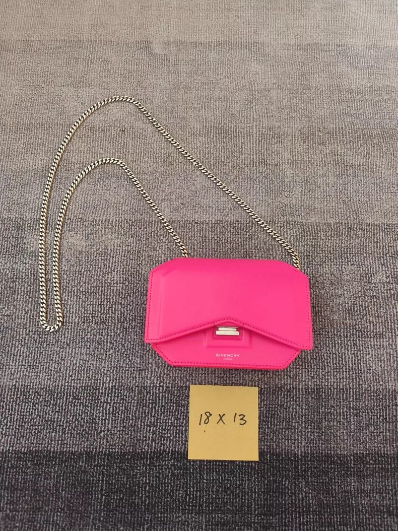 Givenchy Givenchy Single Shoulder Crossbody bag Chain Bag Size ONE SIZE - 1 Thumbnail