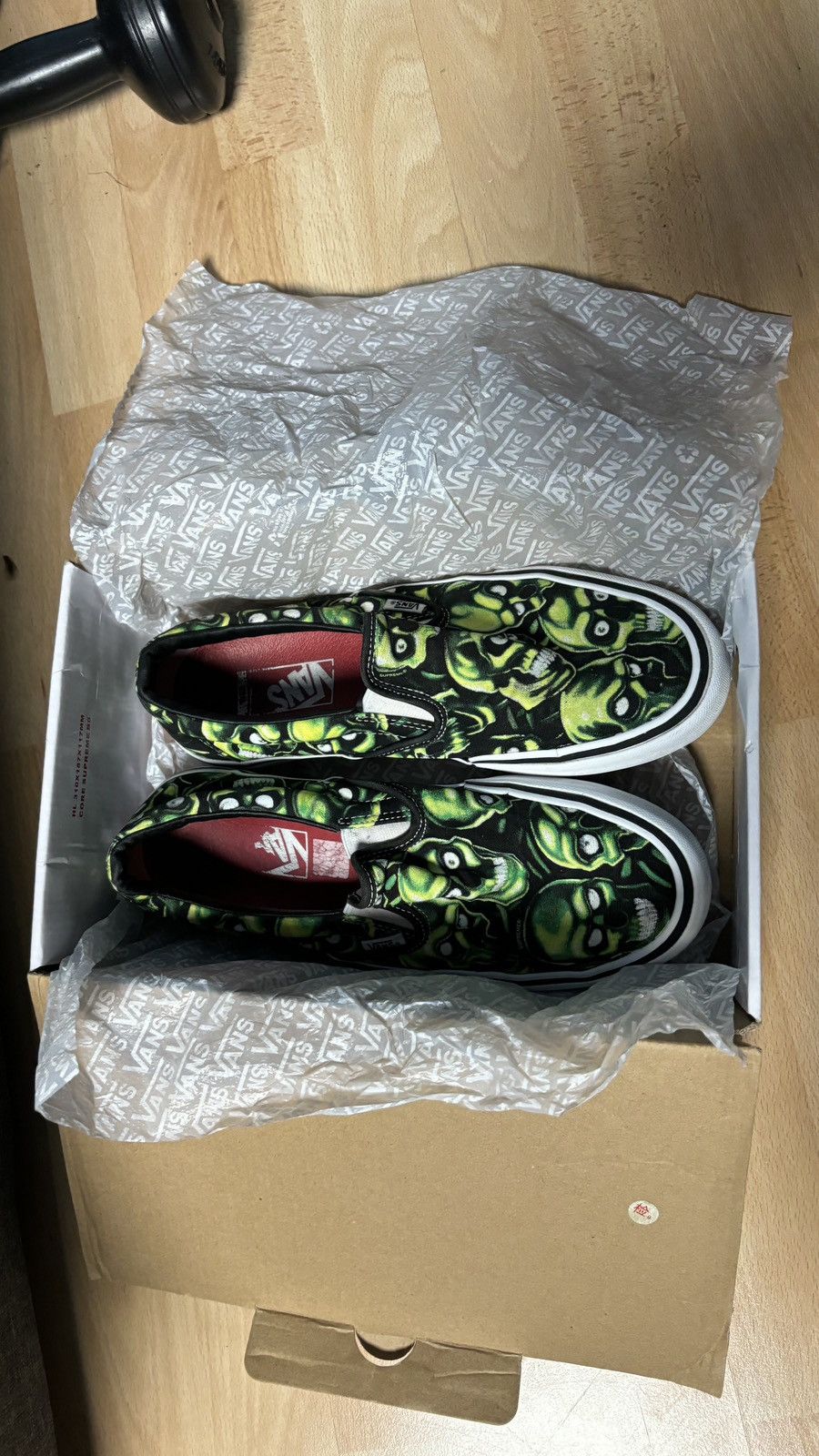 Supreme × Vans Supreme x Vans Skull Slip-On Size US 9 / EU 42 - 3 Thumbnail