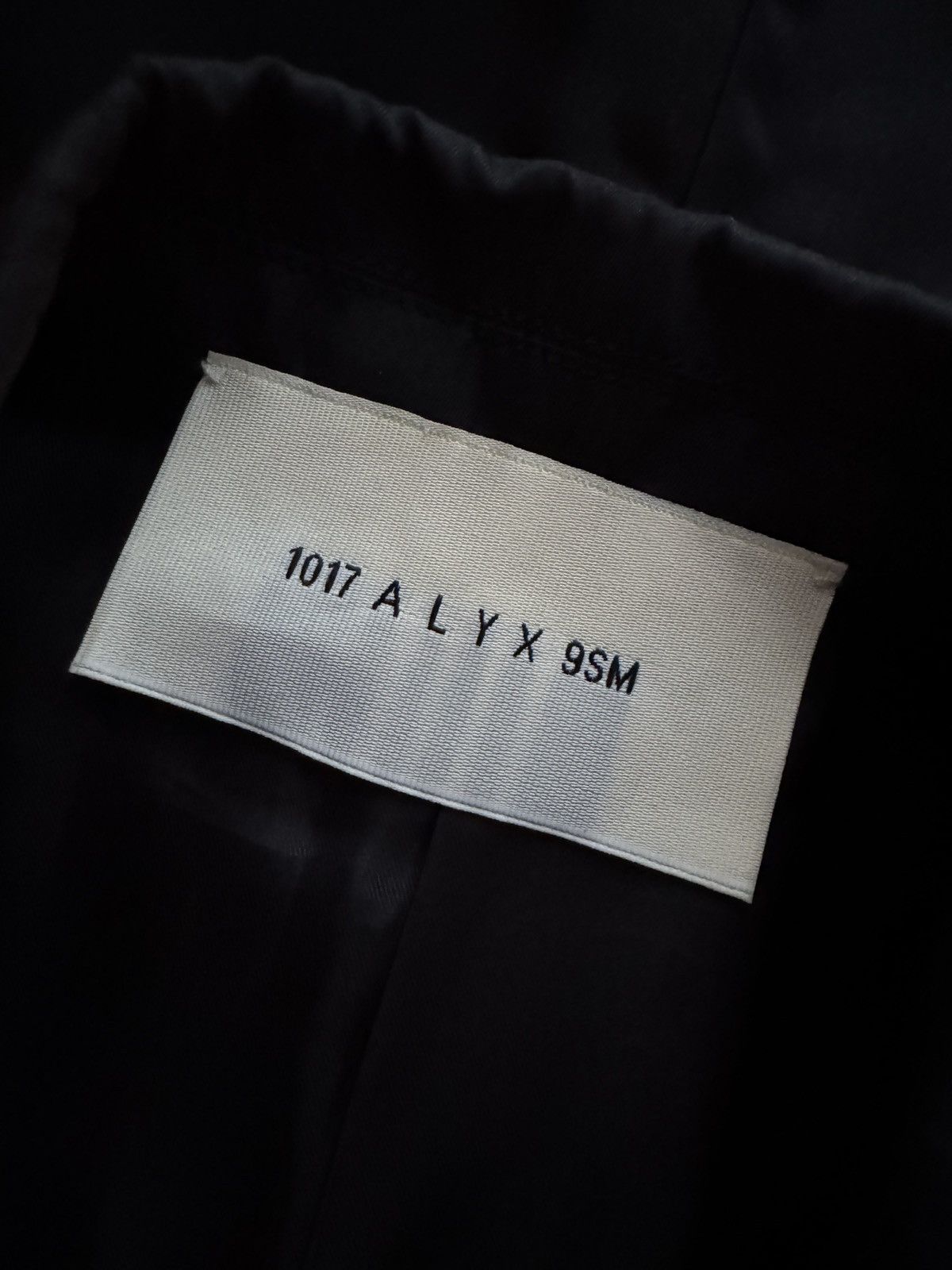 1017 ALYX 9SM 1017 ALYX 9SM - Tailoring Belted Vest Size M / US 6-8 / IT 42-44 - 6 Thumbnail