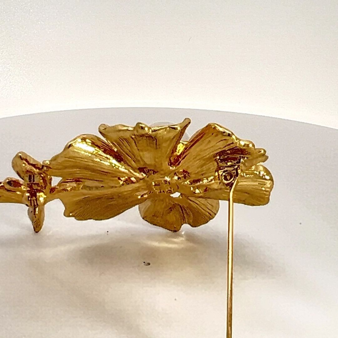 Kenneth Jay Lane KJL Kenneth Jay Lane Faux Pearl Rhinestone Flower Brooch Size ONE SIZE - 7 Thumbnail