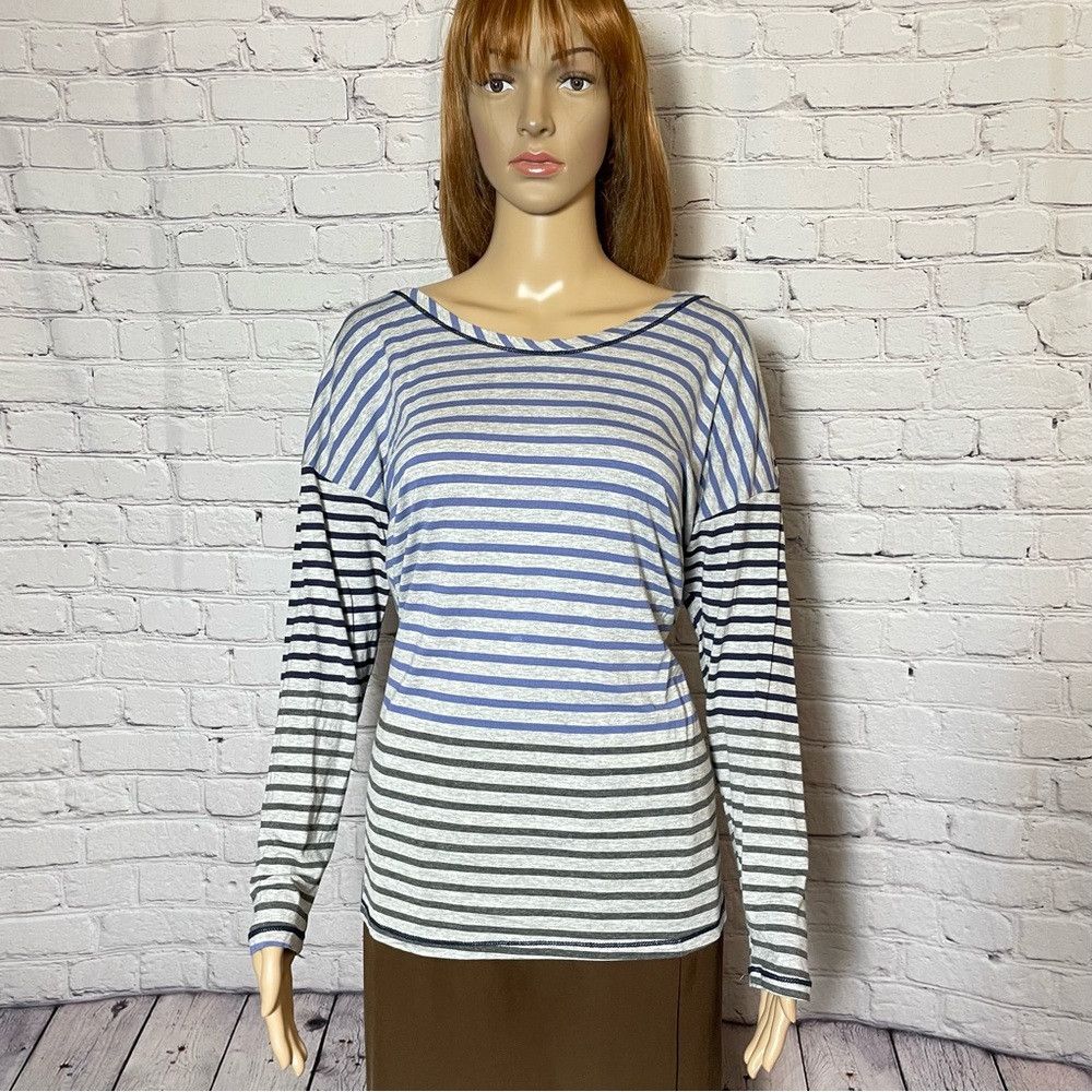 Other Soft Surroundings Cross Back Long Sleeve Striped Rayon Top M Size M / US 6-8 / IT 42-44 - 1 Thumbnail