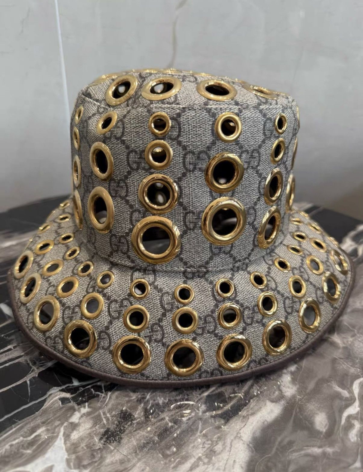 GUCCI GG Monogram Tan/Silver Bucket Hat Small Gucci canvas bucket hat for women | Mercari main image 2
