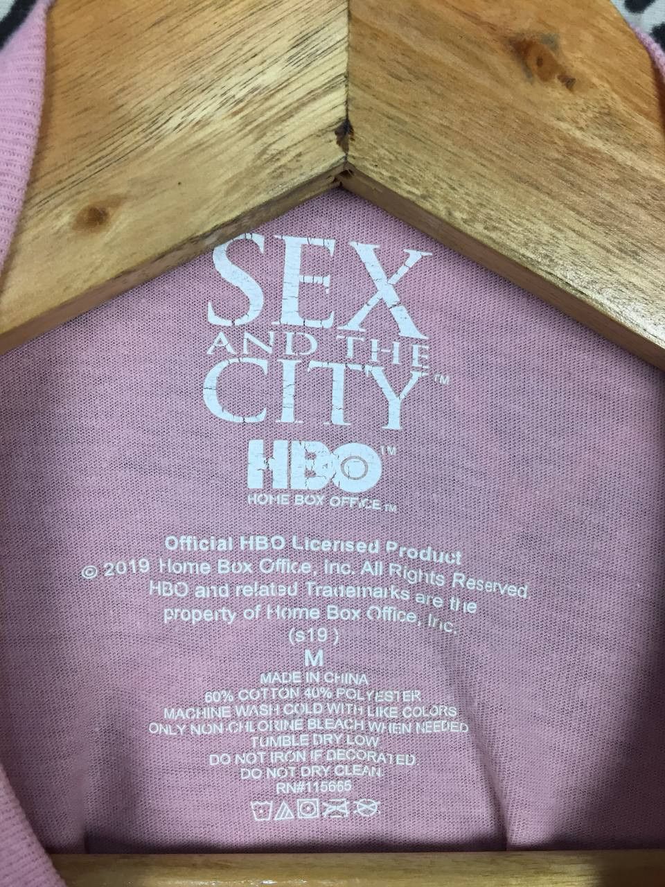 Vintage Sex And The City HBO TV Series Shopping Is My Cardio Tee Size M / US 6-8 / IT 42-44 - 6 Thumbnail