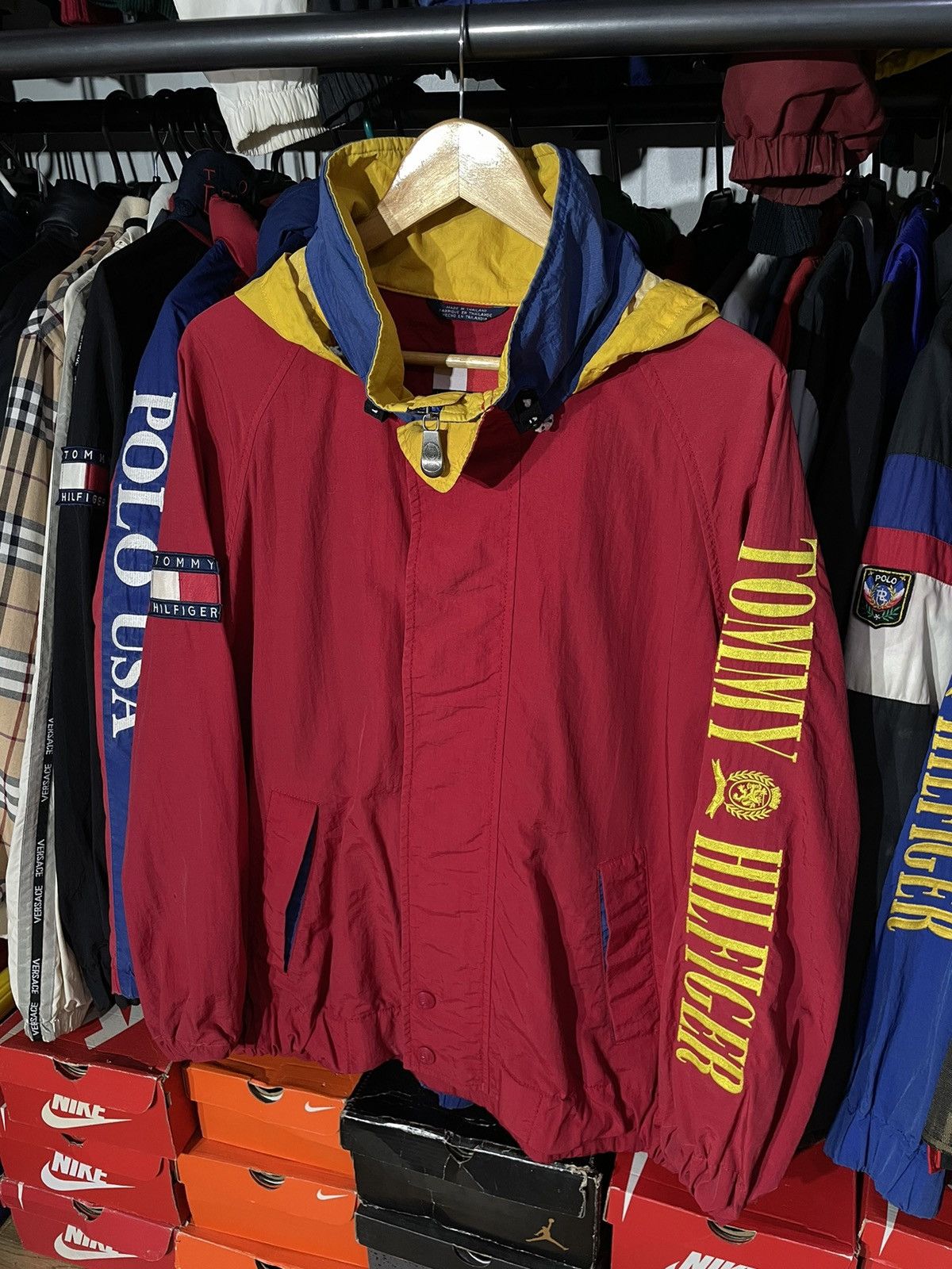 Tommy Hilfiger × Vintage Jacket Tommy Hilfiger Spell Out 90’s Vintage Size US L / EU 52-54 / 3 - 3 Thumbnail