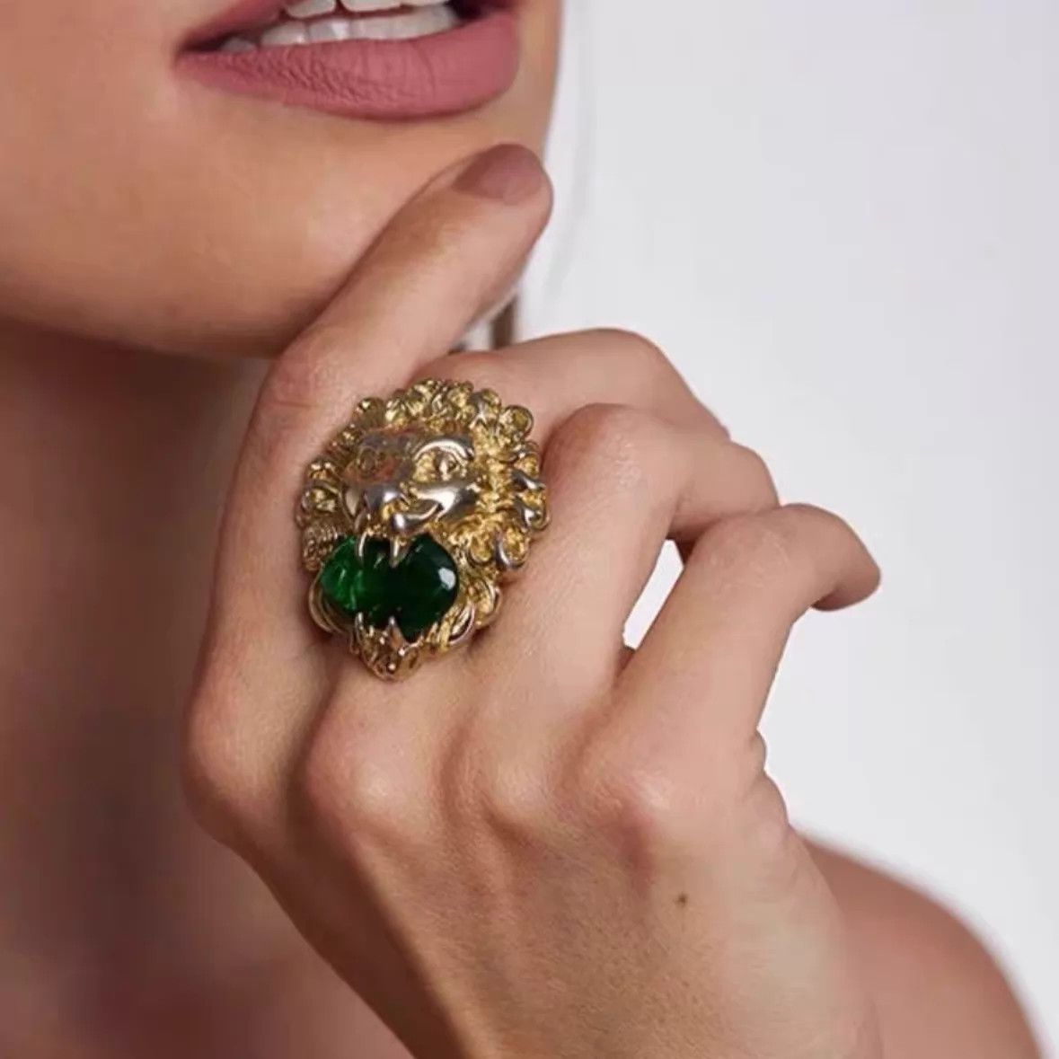 Gucci Gucci Green Emerald Lion Head Ring Size M Italy Made Size ONE SIZE - 5 Thumbnail