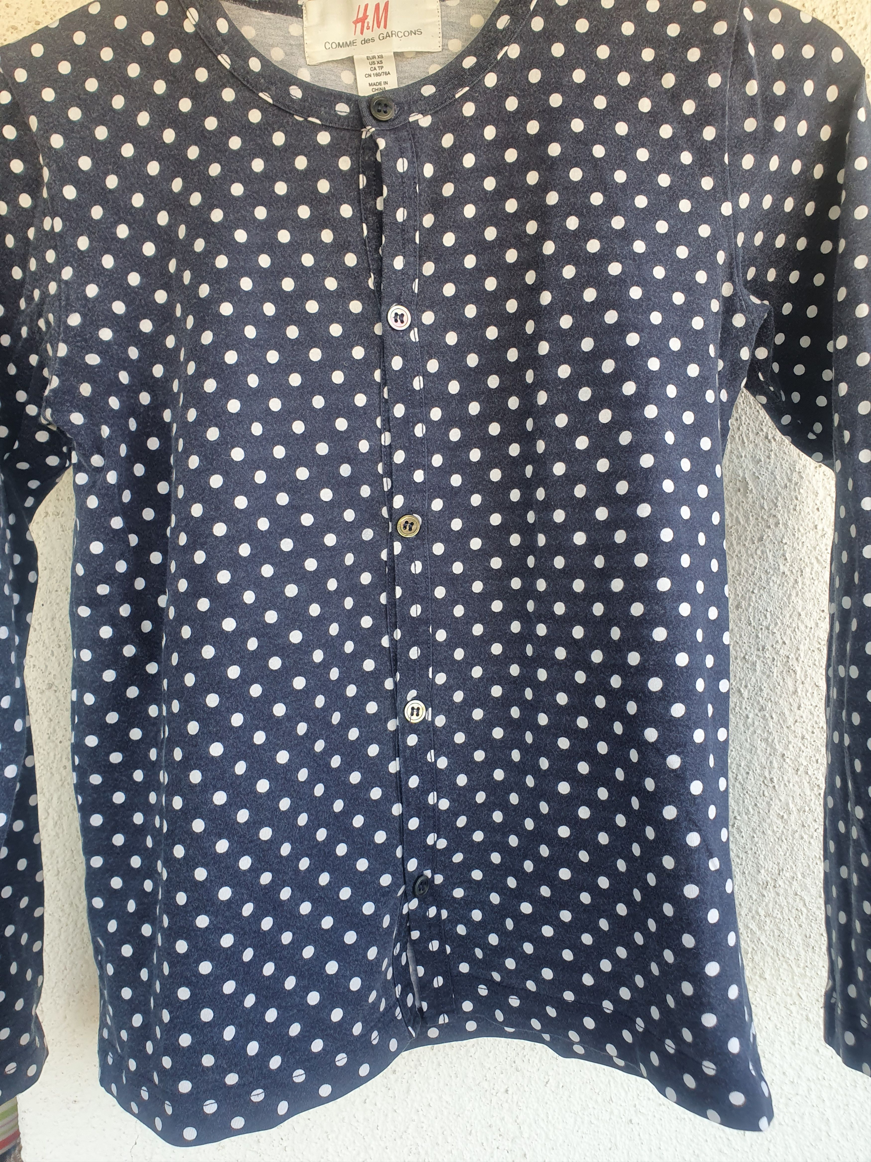 Comme des Garcons × H&M H&M x Comme Des Garçon CDG Polkadot Blouse sz XS Size XS / US 0-2 / IT 36-38 - 5 Thumbnail