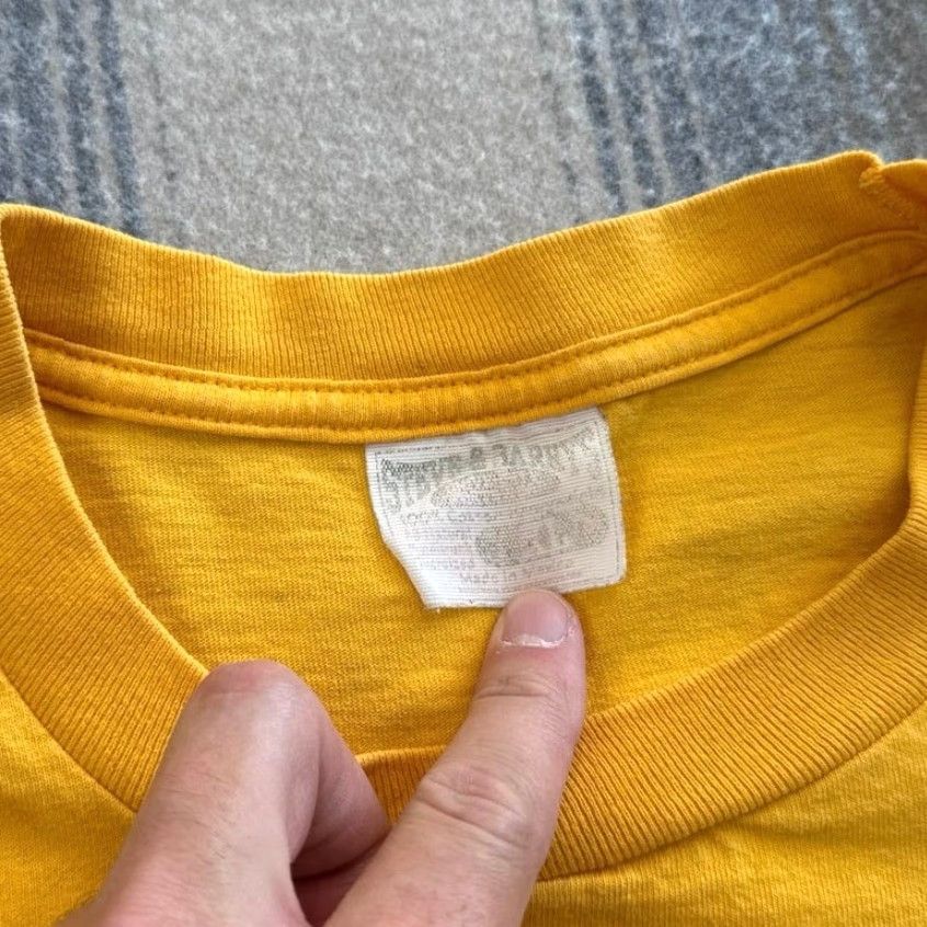 Vintage VINTAGE University Of Michigan Wolverines Long Sleeve T-Shirt XL Men Yellow 90s College Sports Size US XL / EU 56 / 4 - 3 Thumbnail