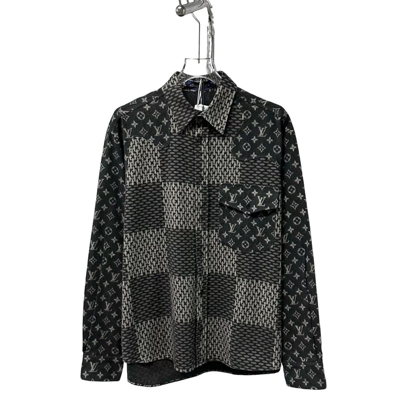 Louis Vuitton Louis Vuitton x Nigo Patchwork Monogram Shirt XS Size US XS / EU 42 / 0 - 1 Thumbnail