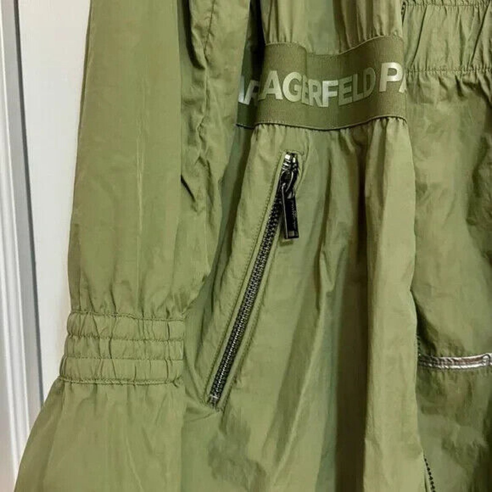 Karl Lagerfeld KARL LAGERFELD PARIS LONG HOODED WINDBREAKER GREEN JACKET XL Size XL / US 12-14 / IT 48-50 - 4 Thumbnail