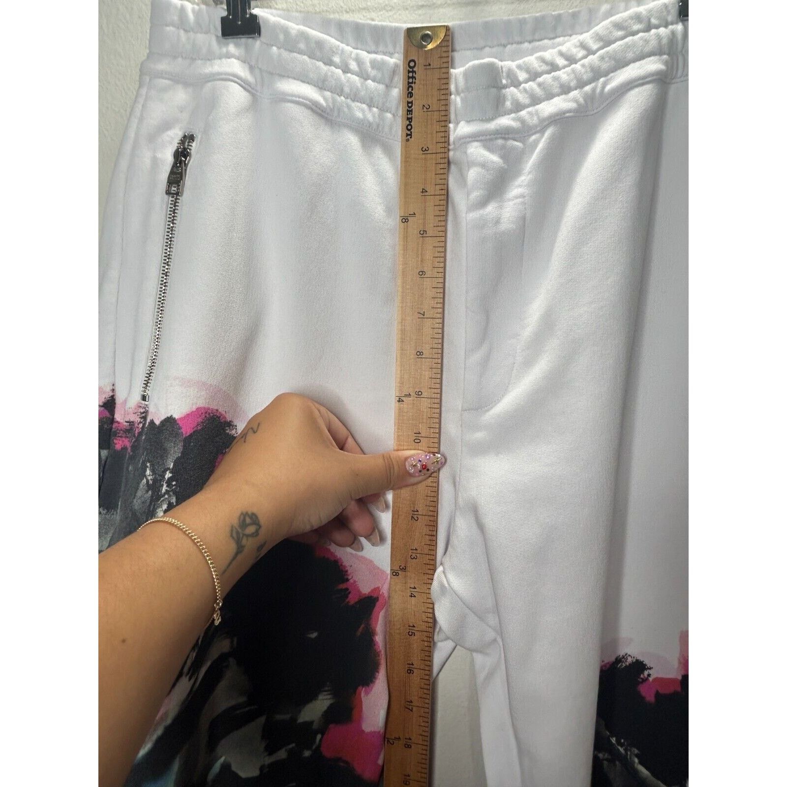 Alexander McQueen Alexander McQueen White Jogger Black Pink Design Pockets L Size US 34 / EU 50 - 13 Thumbnail