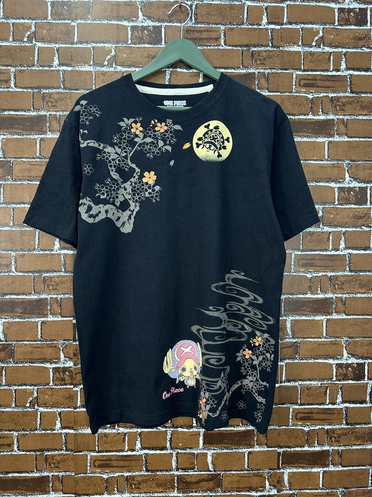 One Piece Anime One Piece X Sukajan Deformed Tshirt A941 Size US M / EU 48-50 / 2 - 1 Thumbnail