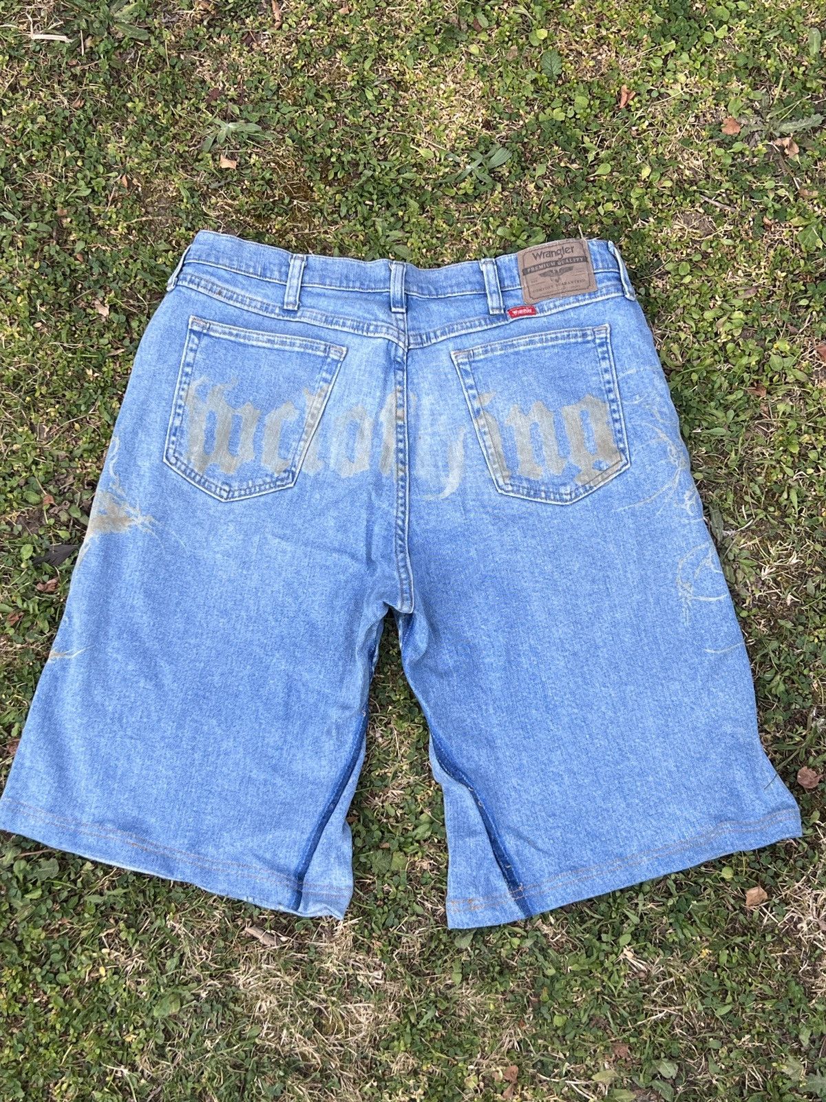 Vintage × Wrangler Baggy sunfaded vintage jorts Size US 36 / EU 52 - 2 Thumbnail
