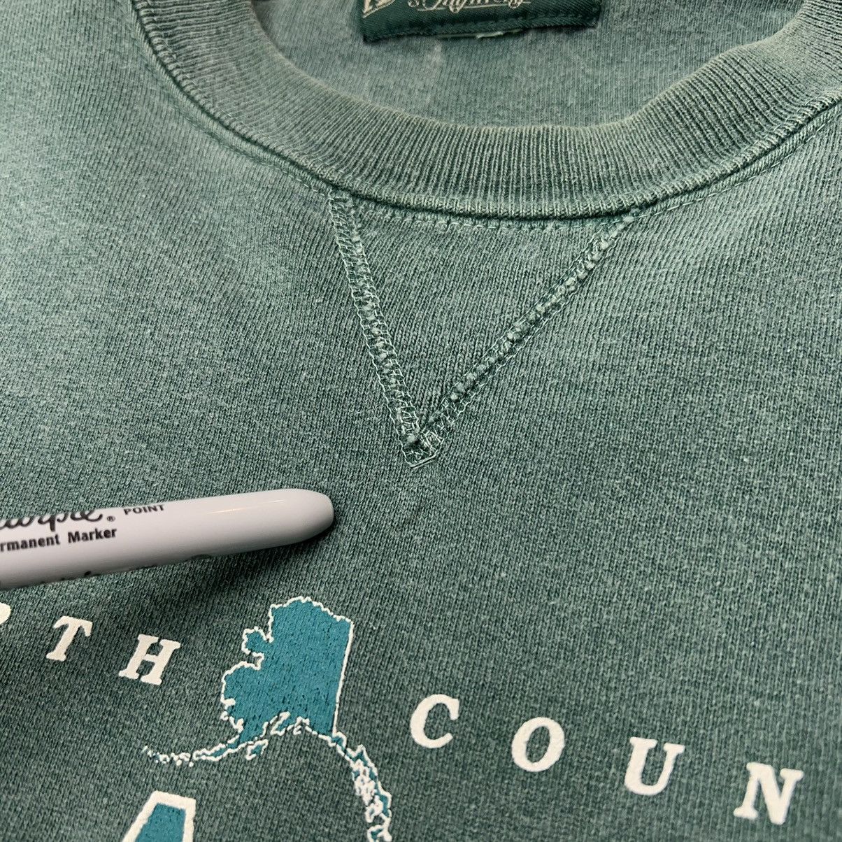 American Eagle Outfitters × Vintage VTG American Eagle Outfitters Crewneck Green Alaska Native Size US XL / EU 56 / 4 - 11 Thumbnail