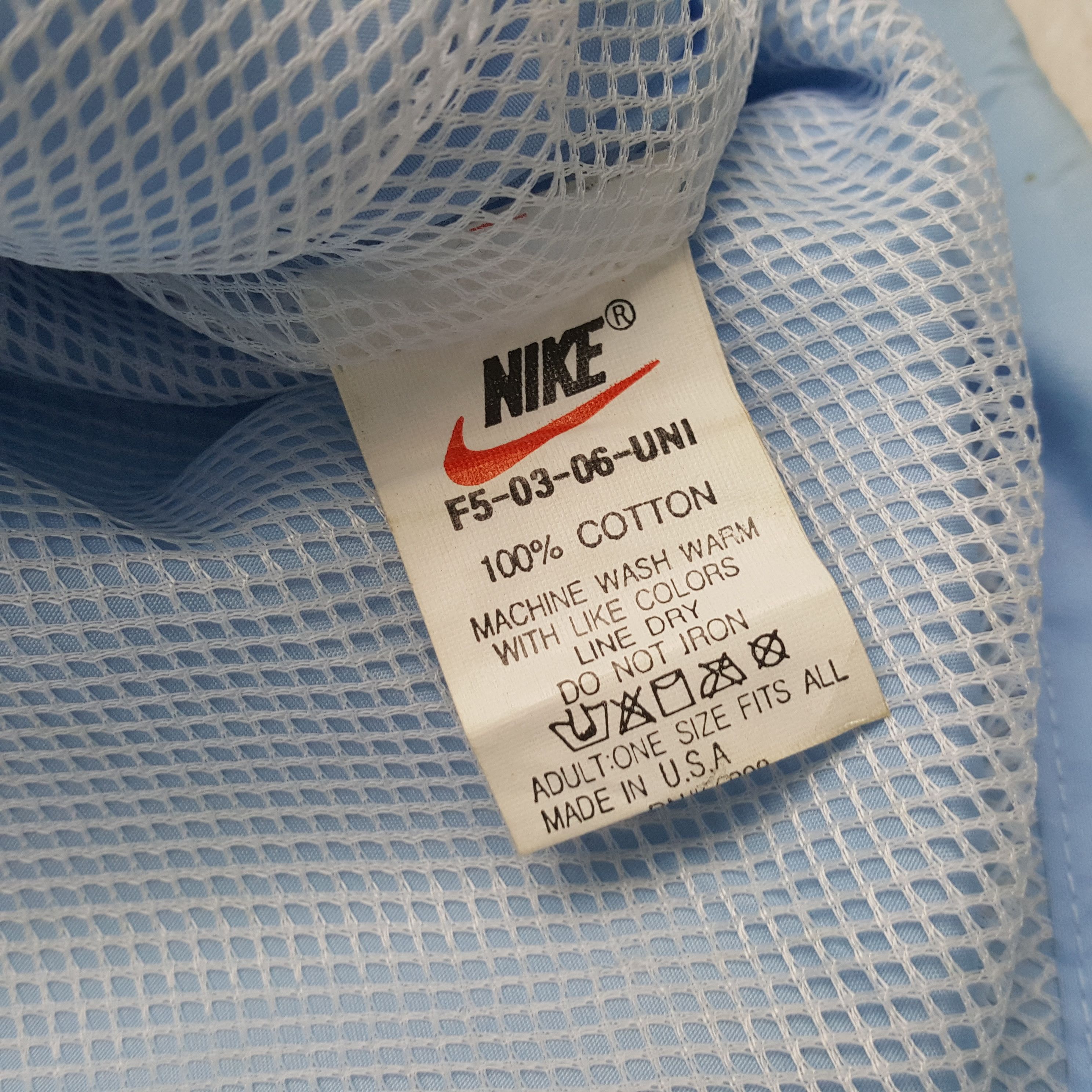 Nike Vintage Nike Swoosh Sportswear Windbreaker Jacket RR3 Size US XL / EU 56 / 4 - 9 Thumbnail