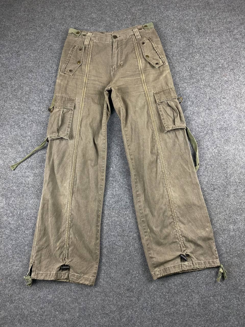 Japanese Brand japanese brand streetwear cargo pants nice design Size US 29 - 8 Thumbnail