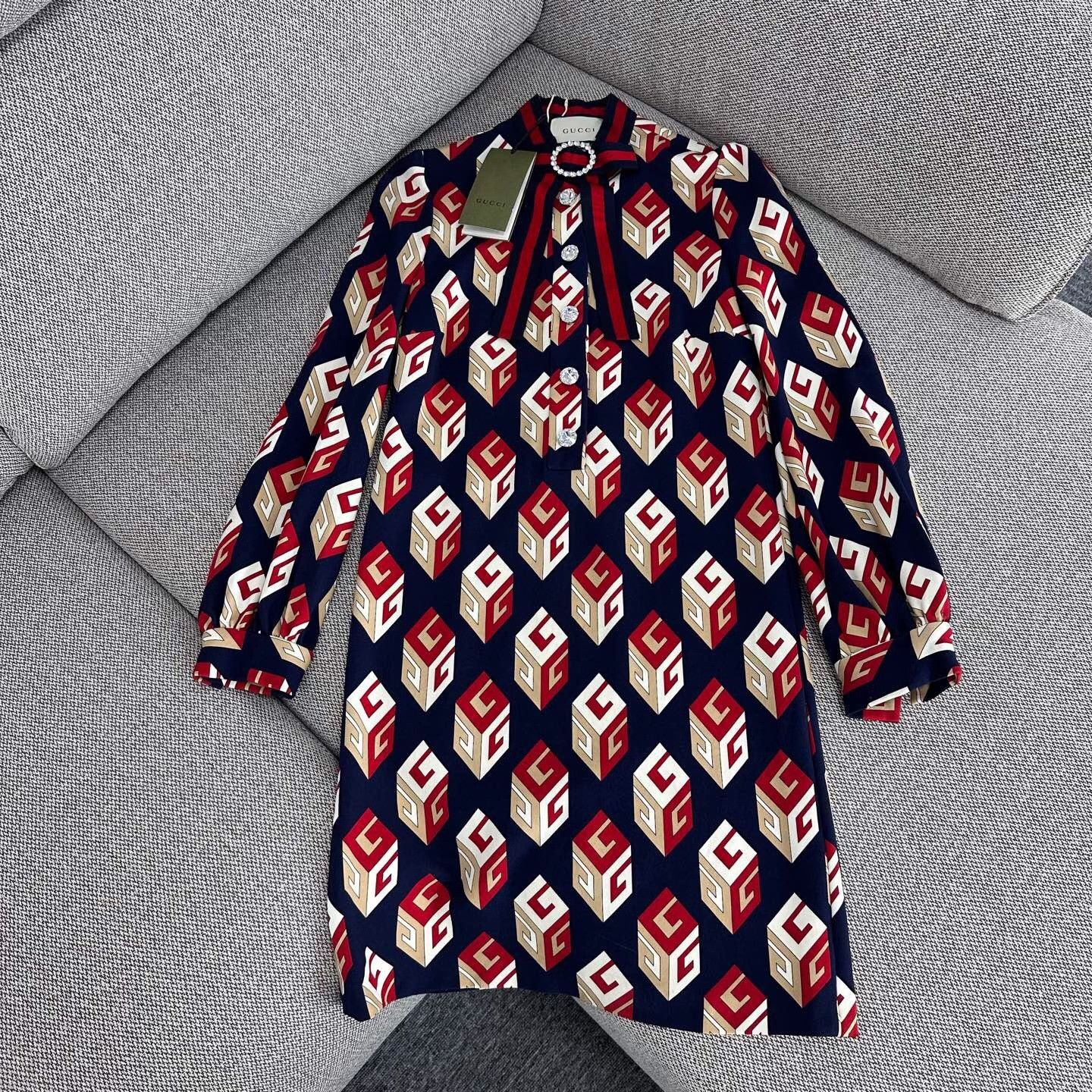 Gucci Gucci Retro Printed T-Shirt S Women Size S / US 4 / IT 40 - 1 Thumbnail