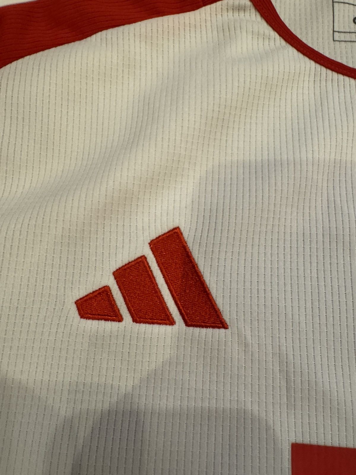 Adidas BAYERN MUNICH 2023 2024 HOME FOOTBALL SOCCER JERSEY SIZE M Size US M / EU 48-50 / 2 - 7 Thumbnail
