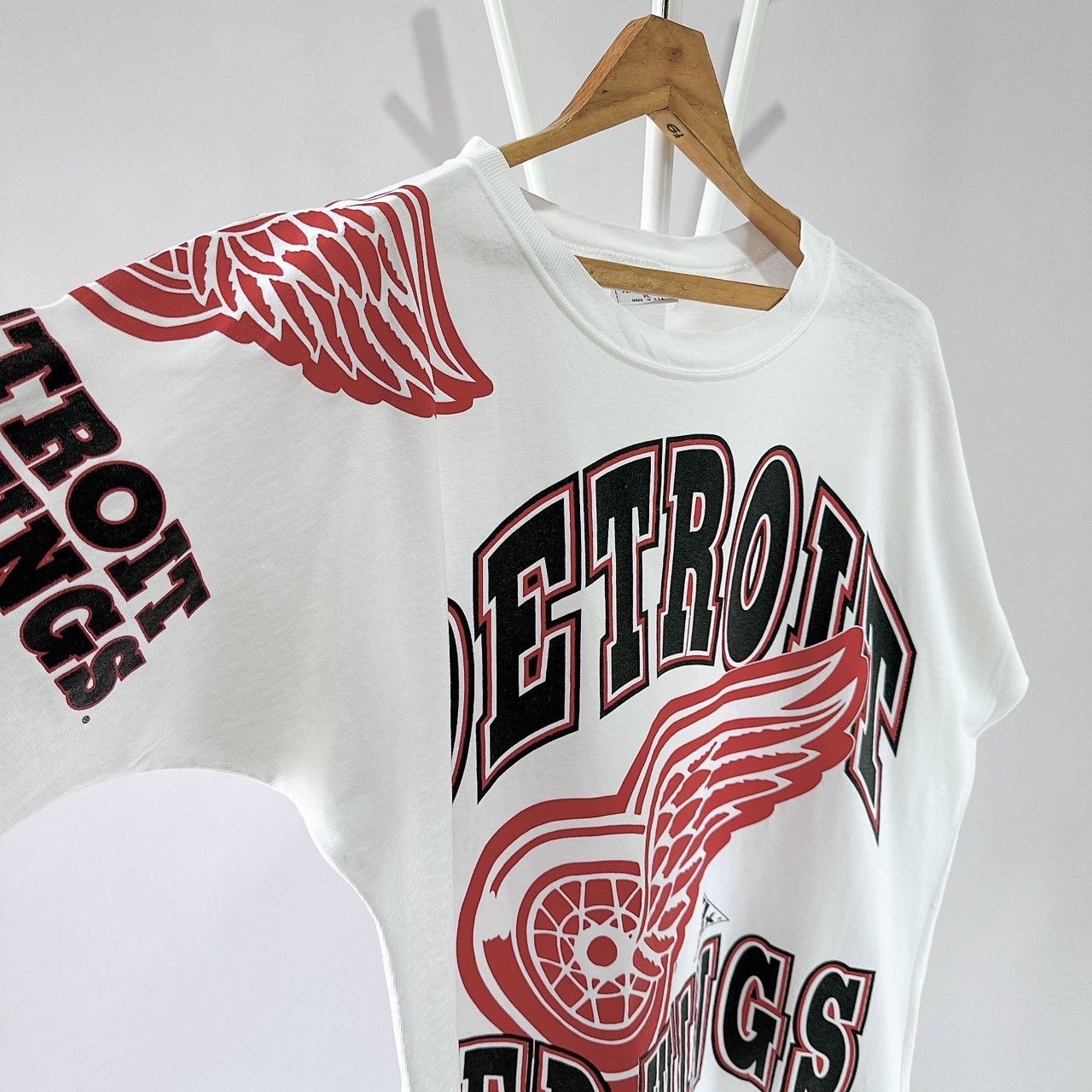 Apex One × Vintage 90s Detroit Red Wings NHL t-shirt/ XL Size US XL / EU 56 / 4 - 5 Thumbnail