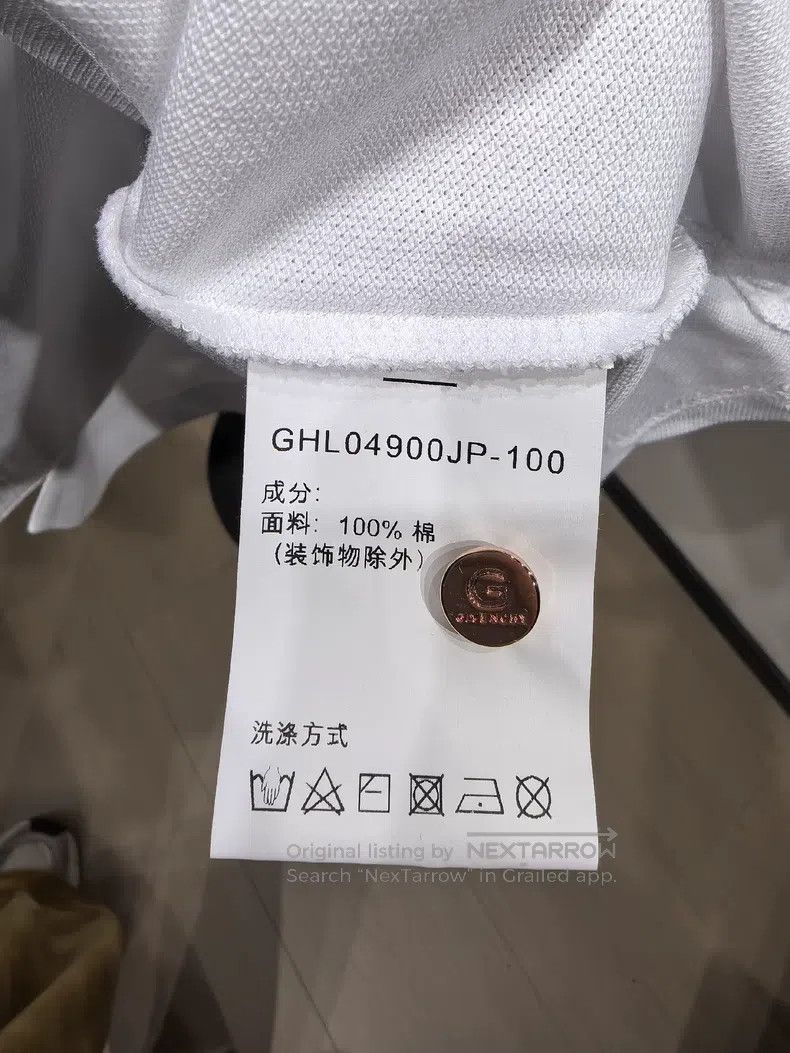 Givenchy Givenchy New Classic Gold Button Mens Short Sleeve Polo Size US L / EU 52-54 / 3 - 7 Thumbnail