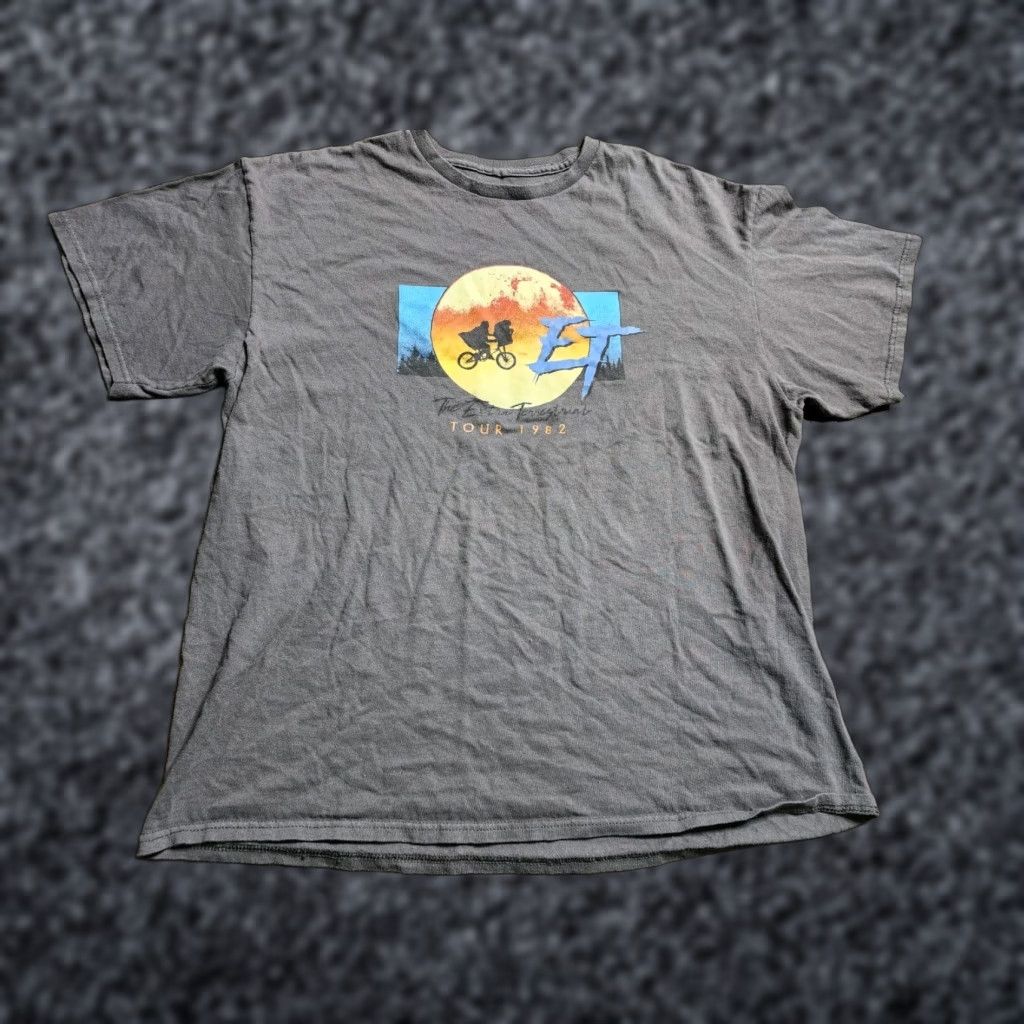 Vintage E.T. Tour 1982 Movie Lootcrate Loot Wear Exclusive T Shirt Distressed Shirt XL Gray Mens Size US XL / EU 56 / 4 - 1 Thumbnail