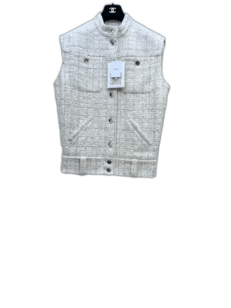Chanel Chanel 25S Beige Sequin Vest Size US S / EU 44-46 / 1 - 1 Thumbnail