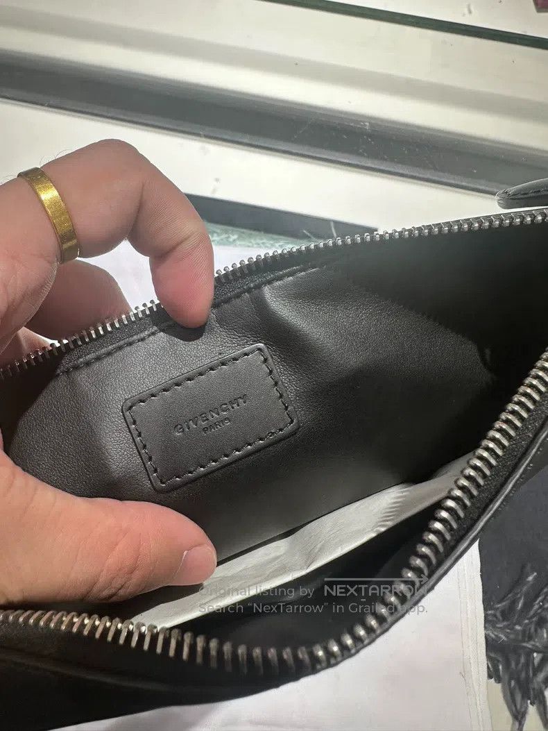 Givenchy Givenchy Cobra Handbag Size ONE SIZE - 5 Thumbnail