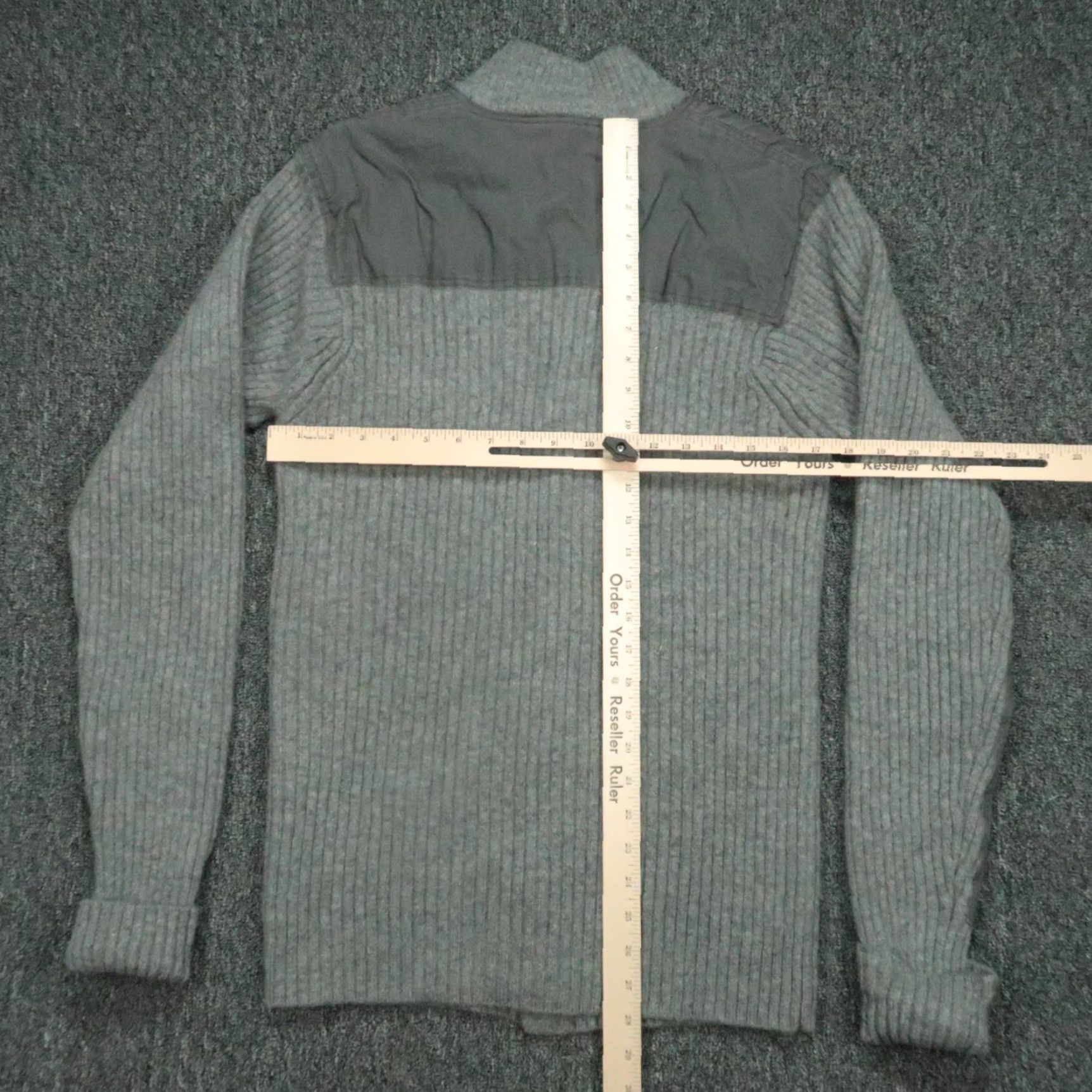 Vintage L.L. Bean Sweater Mens Small Slim Gray Merino Lambswool Full Zip Knit Wool, Heavyweight, Casual, Travel, Pattern Solid, Regular Size, Men Size US S / EU 44-46 / 1 - 5 Thumbnail