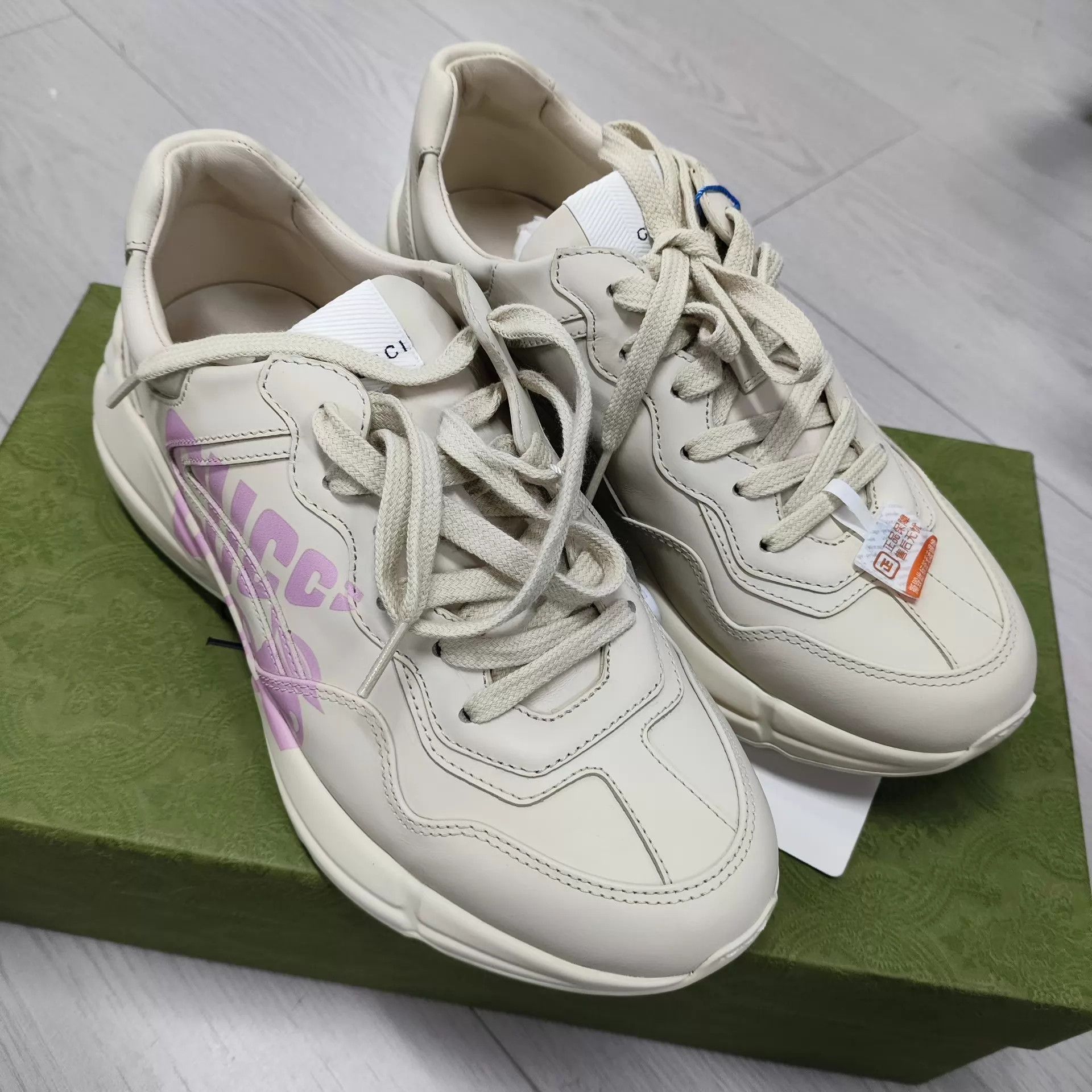 Gucci Gucci Leather Print Sneakers New 38 260115WHHSJ01 Size US 7.5 / IT 37.5 - 1 Thumbnail