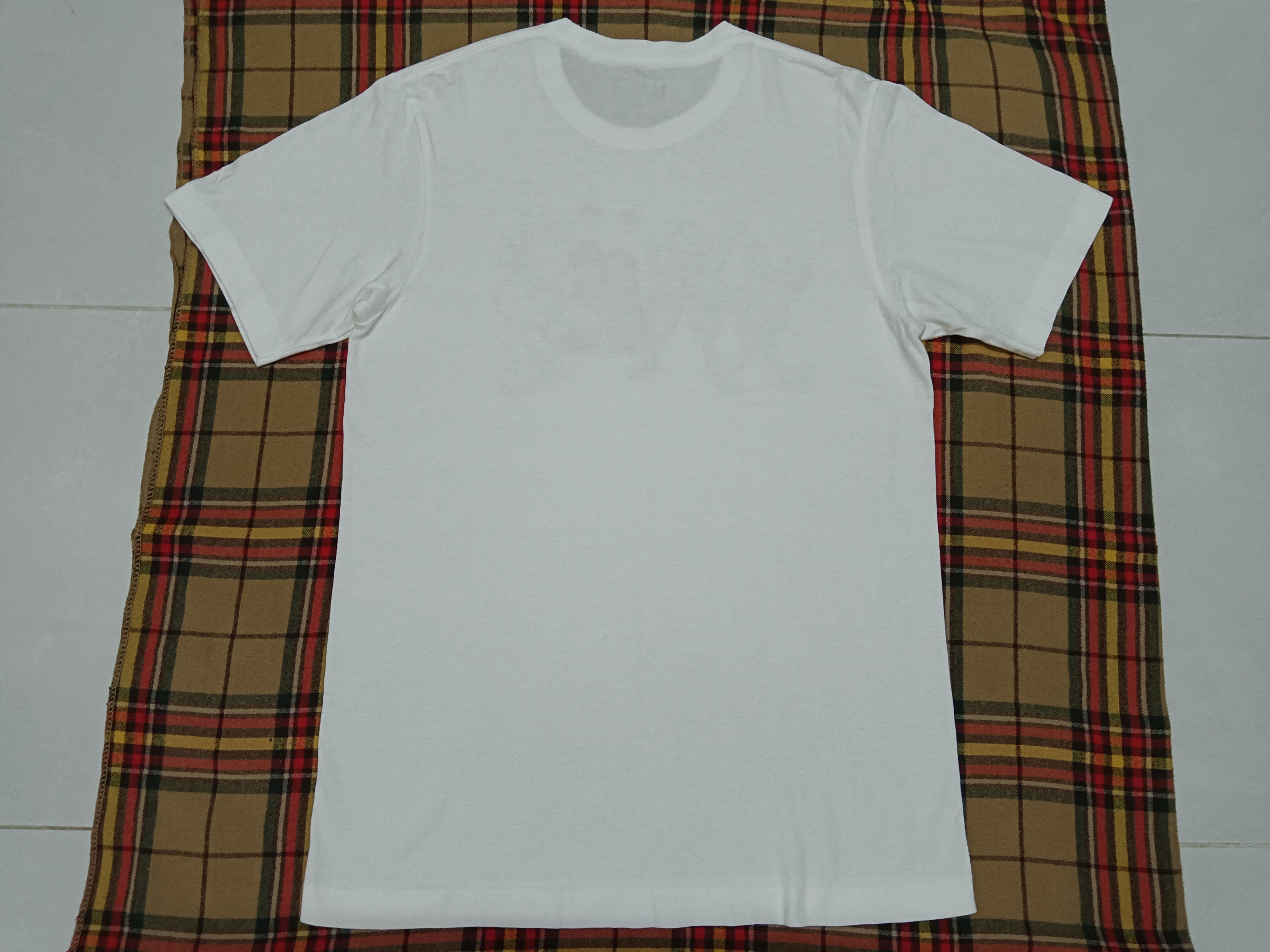 Kaws × Uniqlo Kaws X Uniqlo UT unisex Size US M / EU 48-50 / 2 - 2 Thumbnail