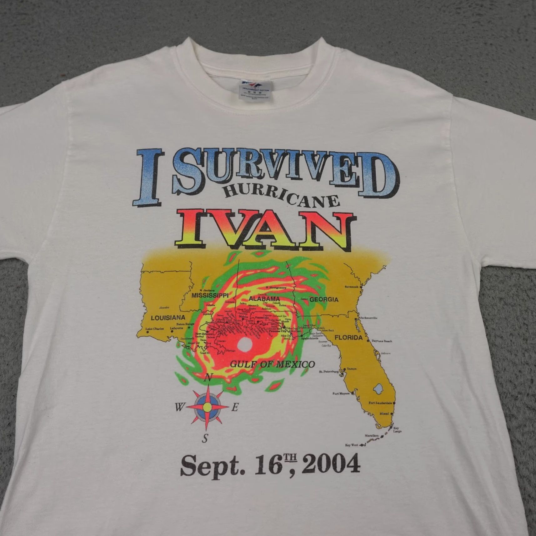 Jerzees VINTAGE Jerzees Shirt Mens M White 2004 I Survived Hurricane Ivan Souvenir 00s Beach Florida Novelty Event Mens Size US M / EU 48-50 / 2 - 4 Thumbnail