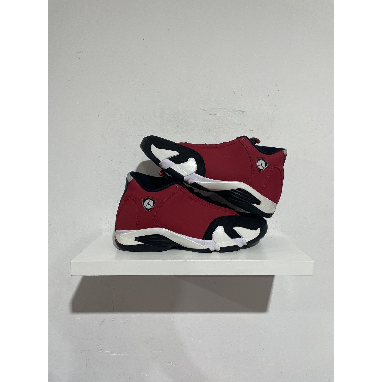 Jordan Brand JORDAN 14 TORO BRAVO SIZE 10 PREOWNED Size US 10 / EU 43 - 1 Thumbnail