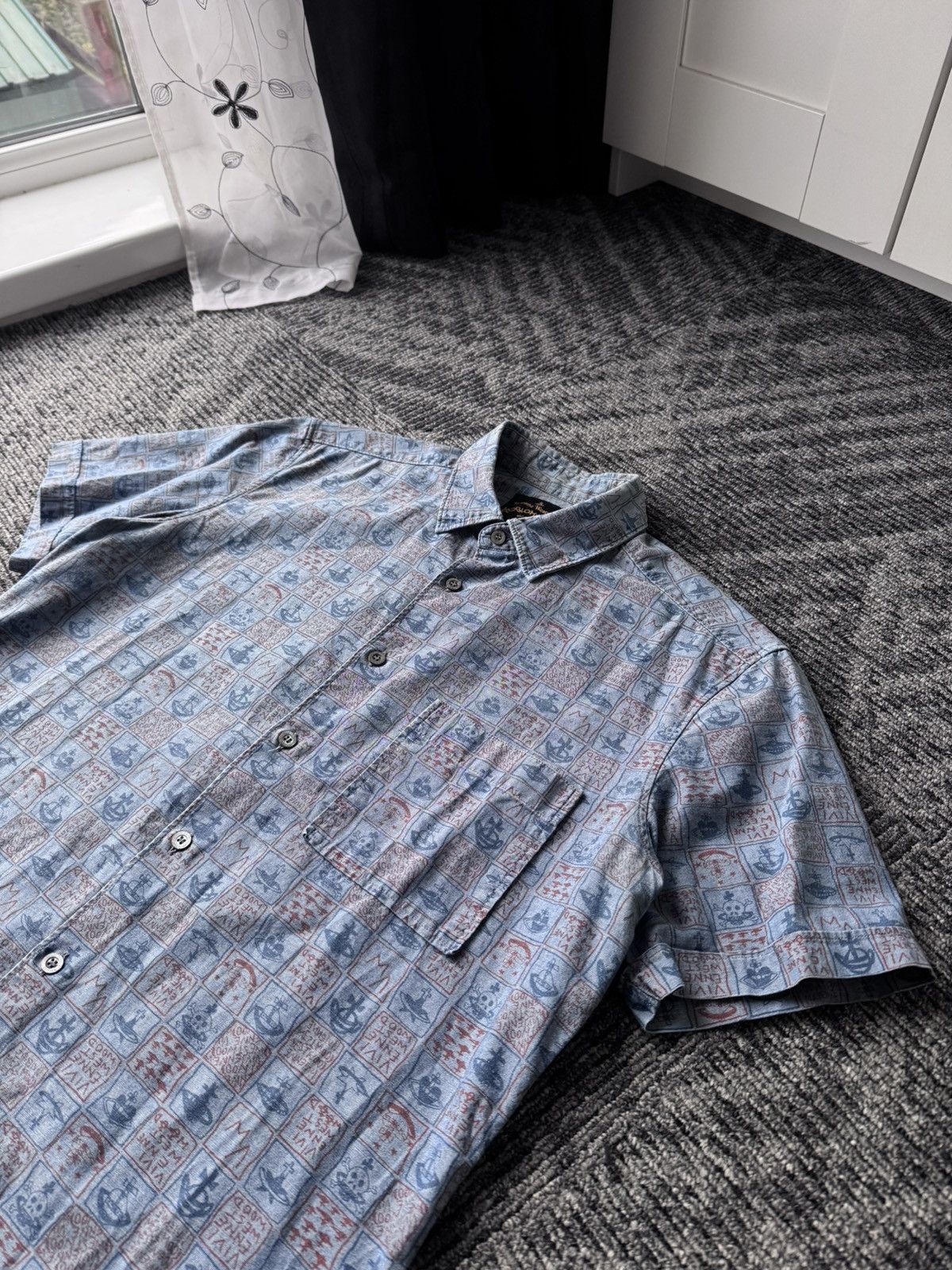 Vivienne Westwood Vivienne Westwood Anglomania vintage monogram shirt Size US M / EU 48-50 / 2 - 2 Thumbnail