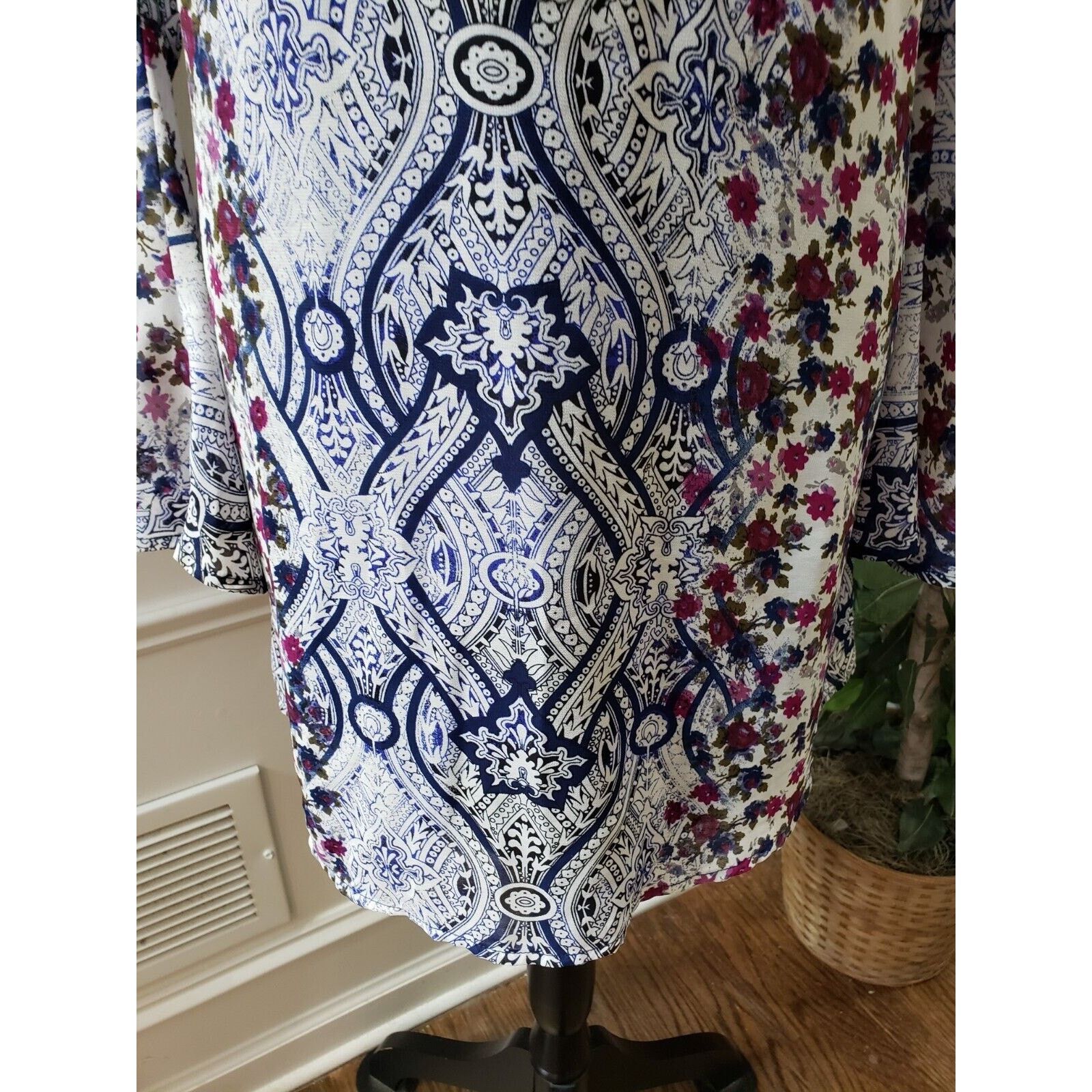 Other Speechless Polyester V-Neck Long Sleeve Knee Length Dress M Size M / US 6-8 / IT 42-44 - 4 Thumbnail