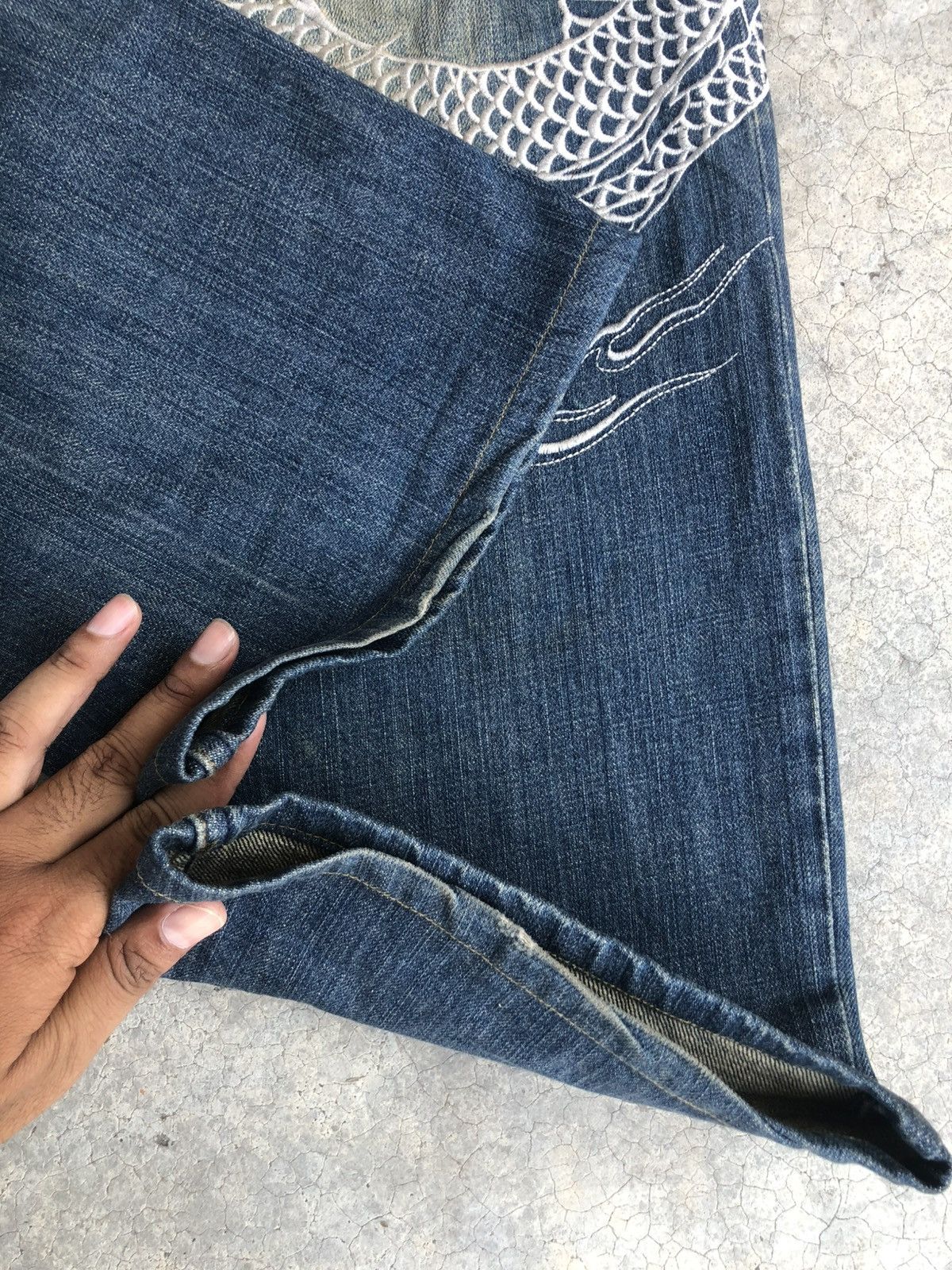 Karakuri Tamashii Karakuri Tamashii Embroidered Jeans Distressed Deni Size US 38 / EU 54 - 15 Thumbnail