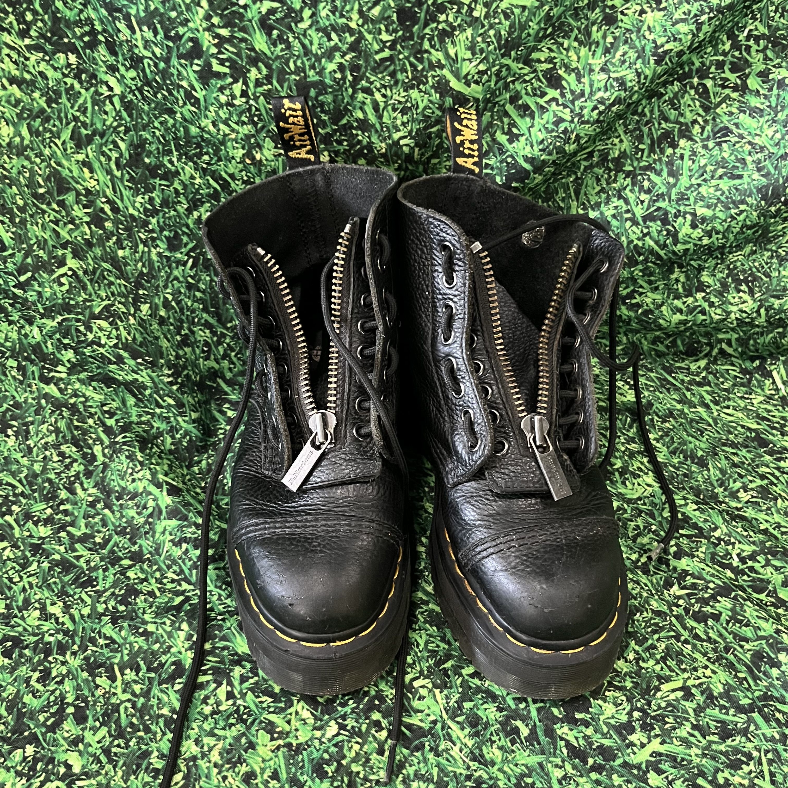 Dr. Martens DR MARTENS SINCLAIR MILLED NAPPA LEATHER boots Size US 7 / IT 37 - 4 Thumbnail